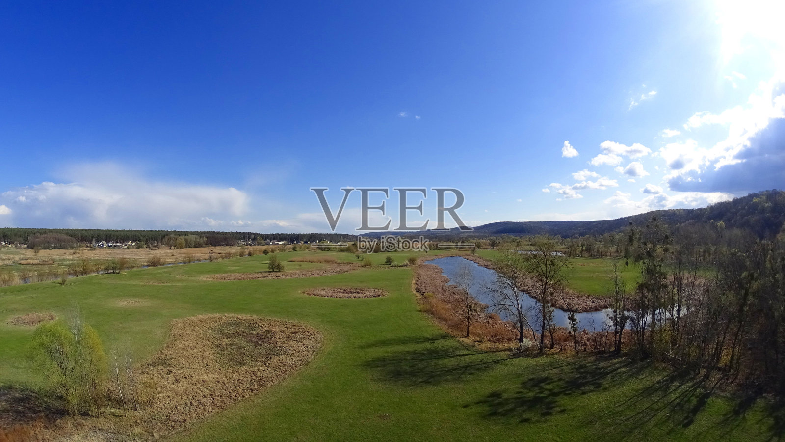四轴飞行器的航空摄影。风景。照片摄影图片