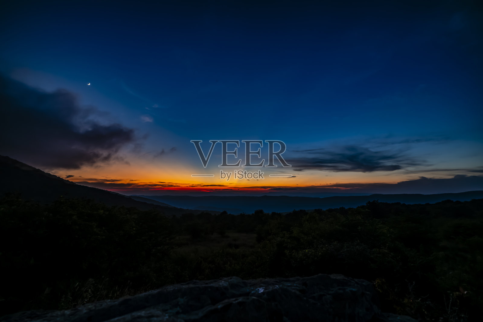 白顶山麋鹿花园弗吉尼亚日落照片摄影图片