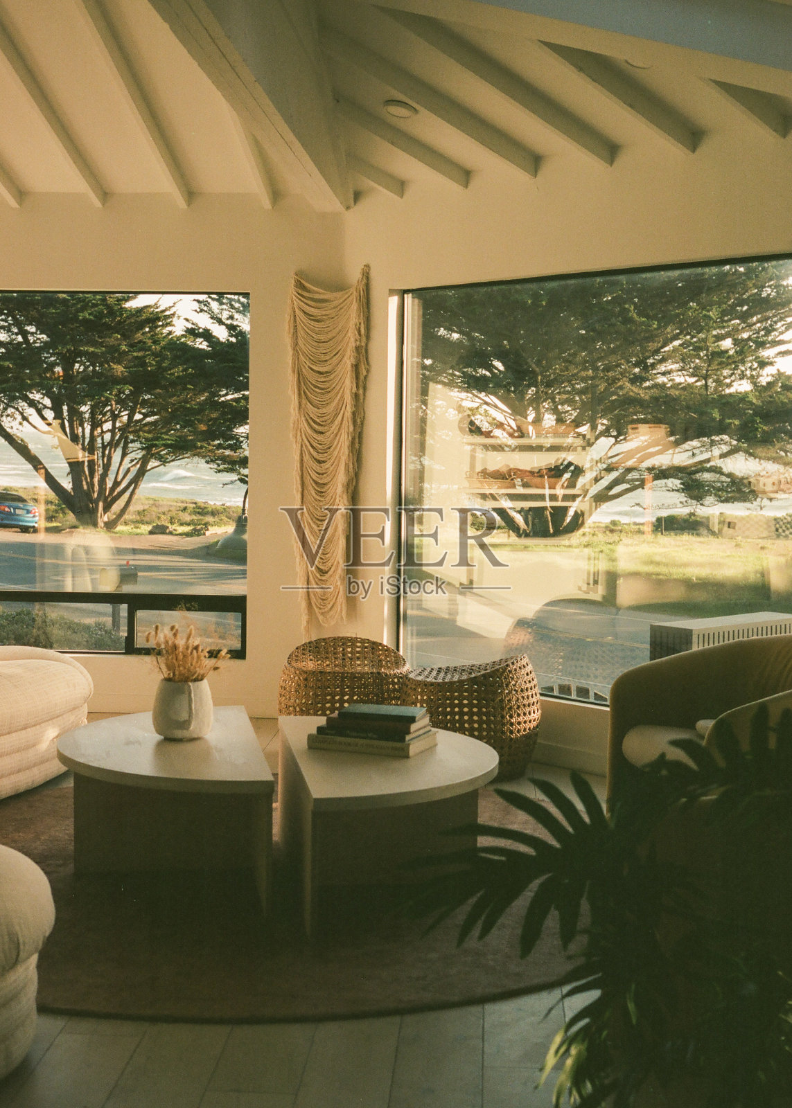 坎布里亚酒店大堂美丽的光膜照片摄影图片