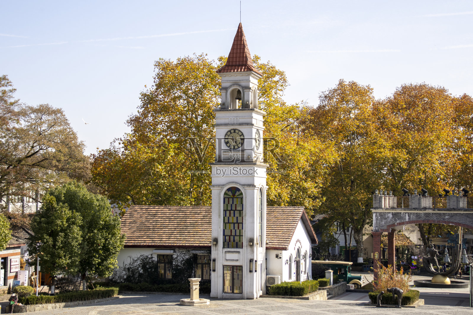 莫干山榆镇莫干山国民图书馆照片摄影图片