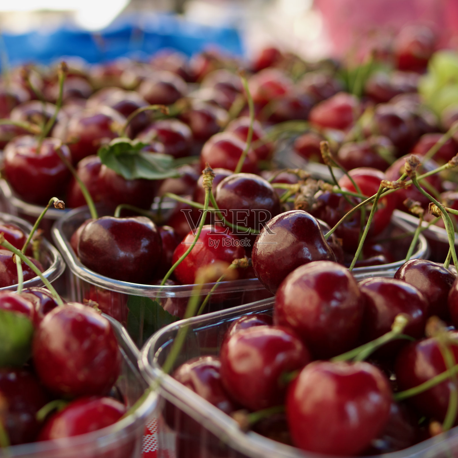 街市上出售的樱桃特写照片摄影图片