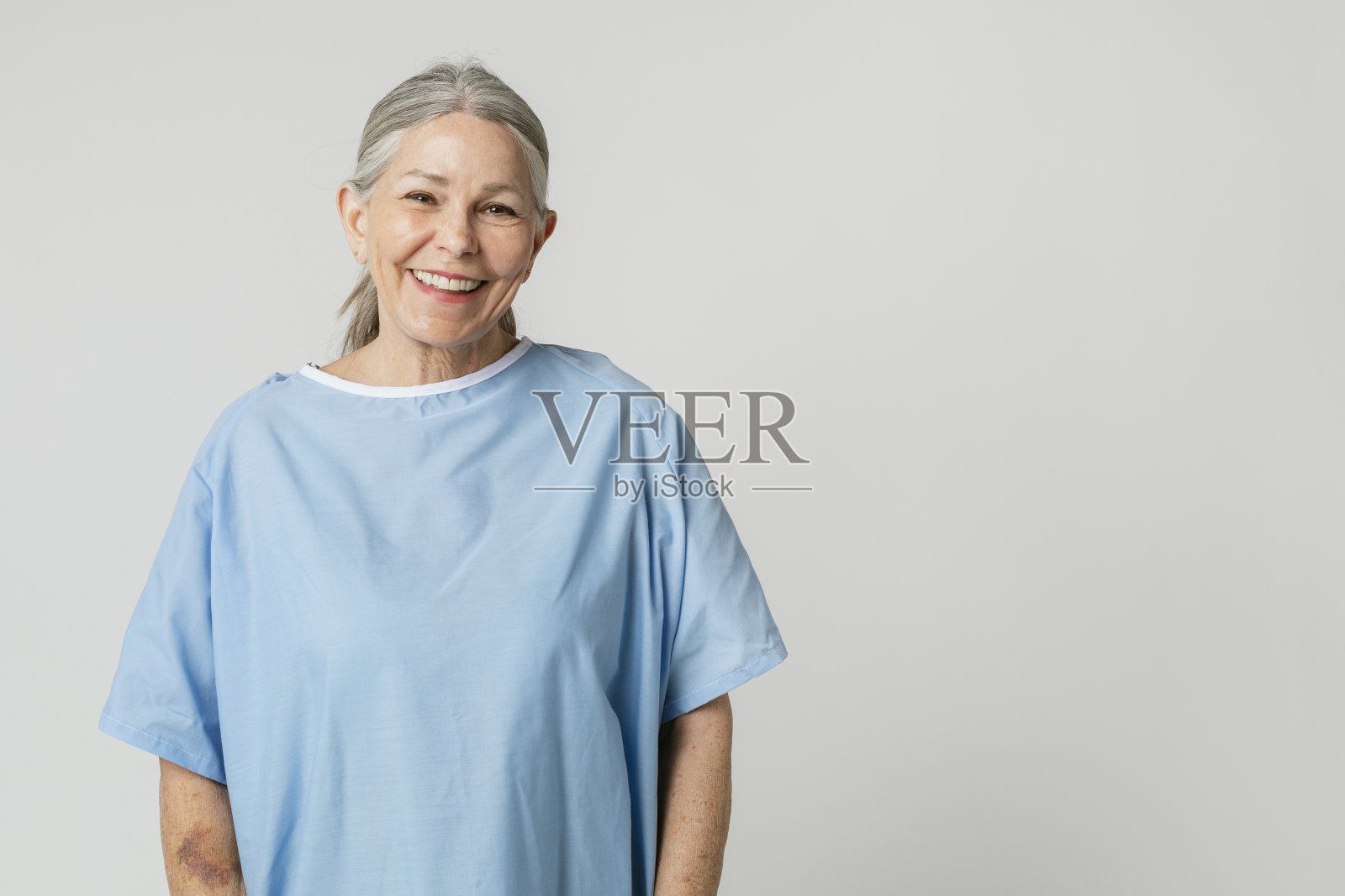 快乐的病人被冠状病毒治愈照片摄影图片