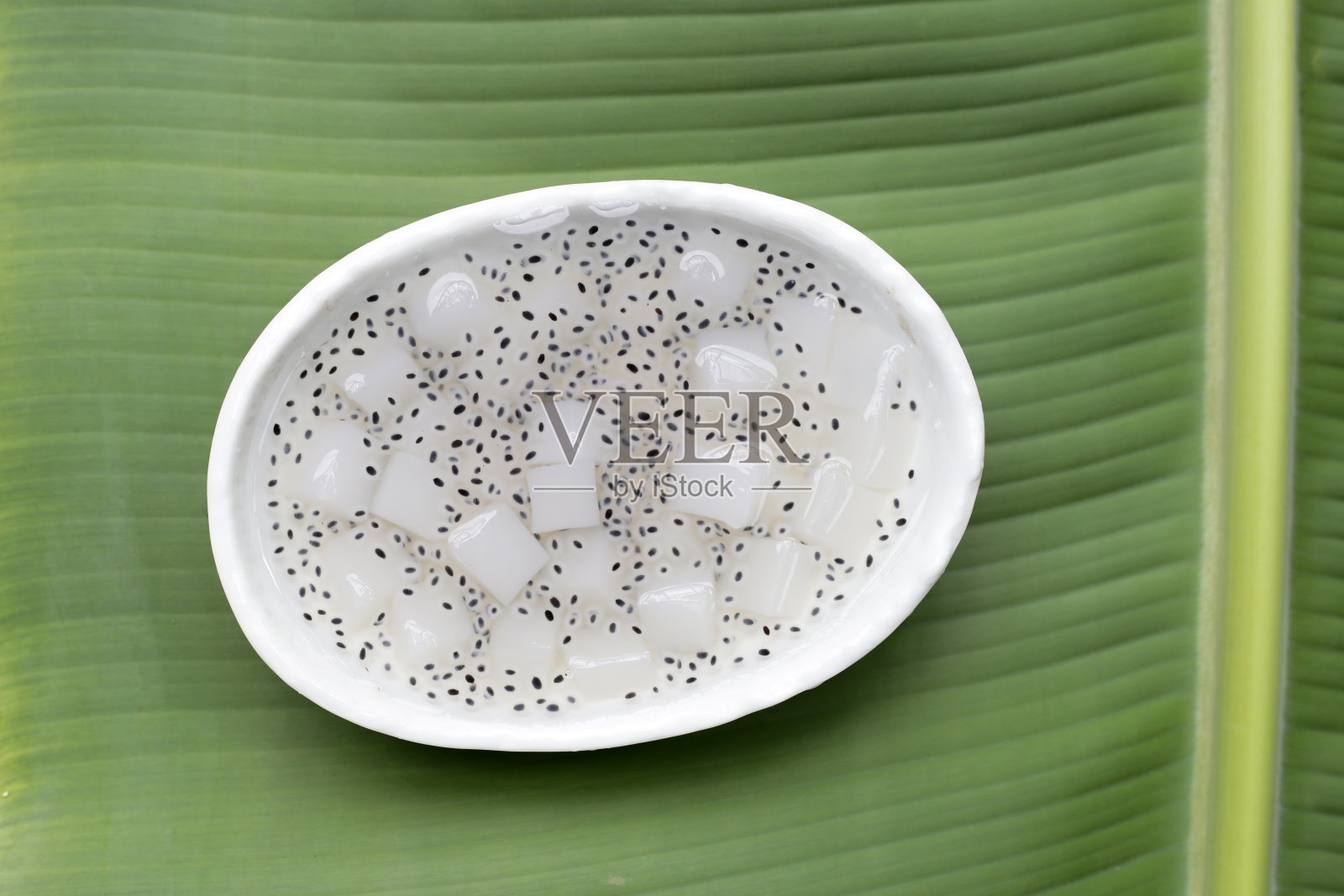 椰浆罗勒籽糖浆照片摄影图片