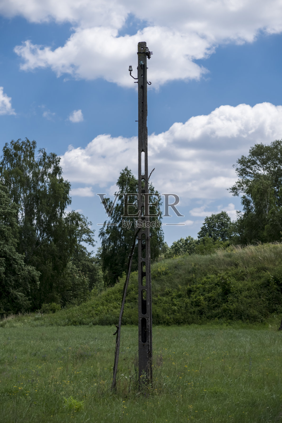 旧电线杆没有连接电缆照片摄影图片