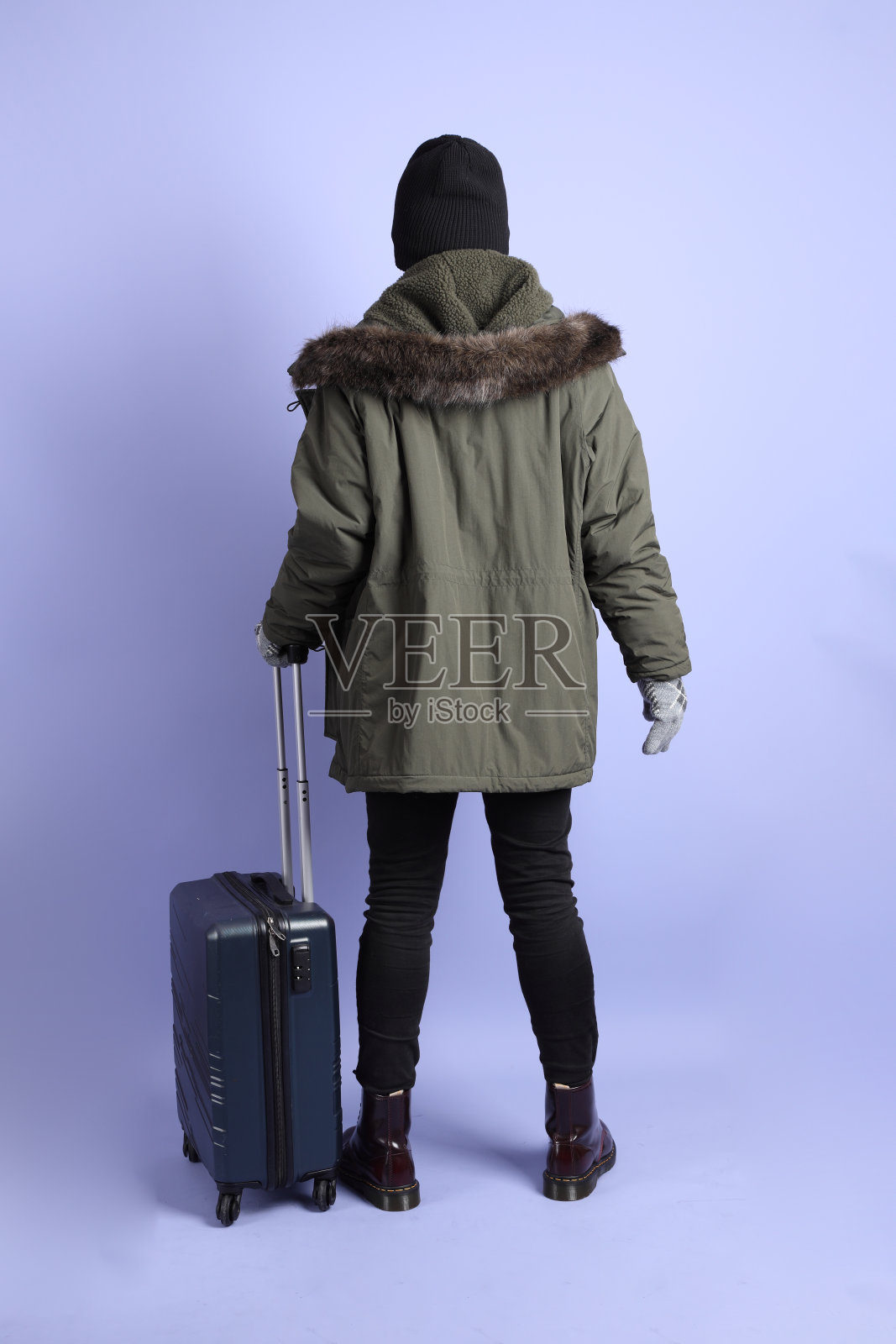 五十年代穿着冬装的男人照片摄影图片