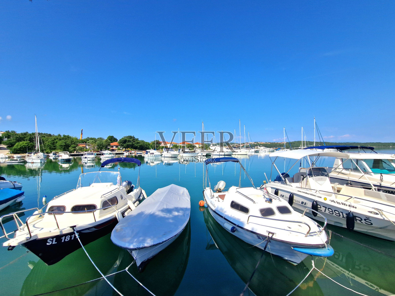 克里姆诺港-克尔克岛照片摄影图片