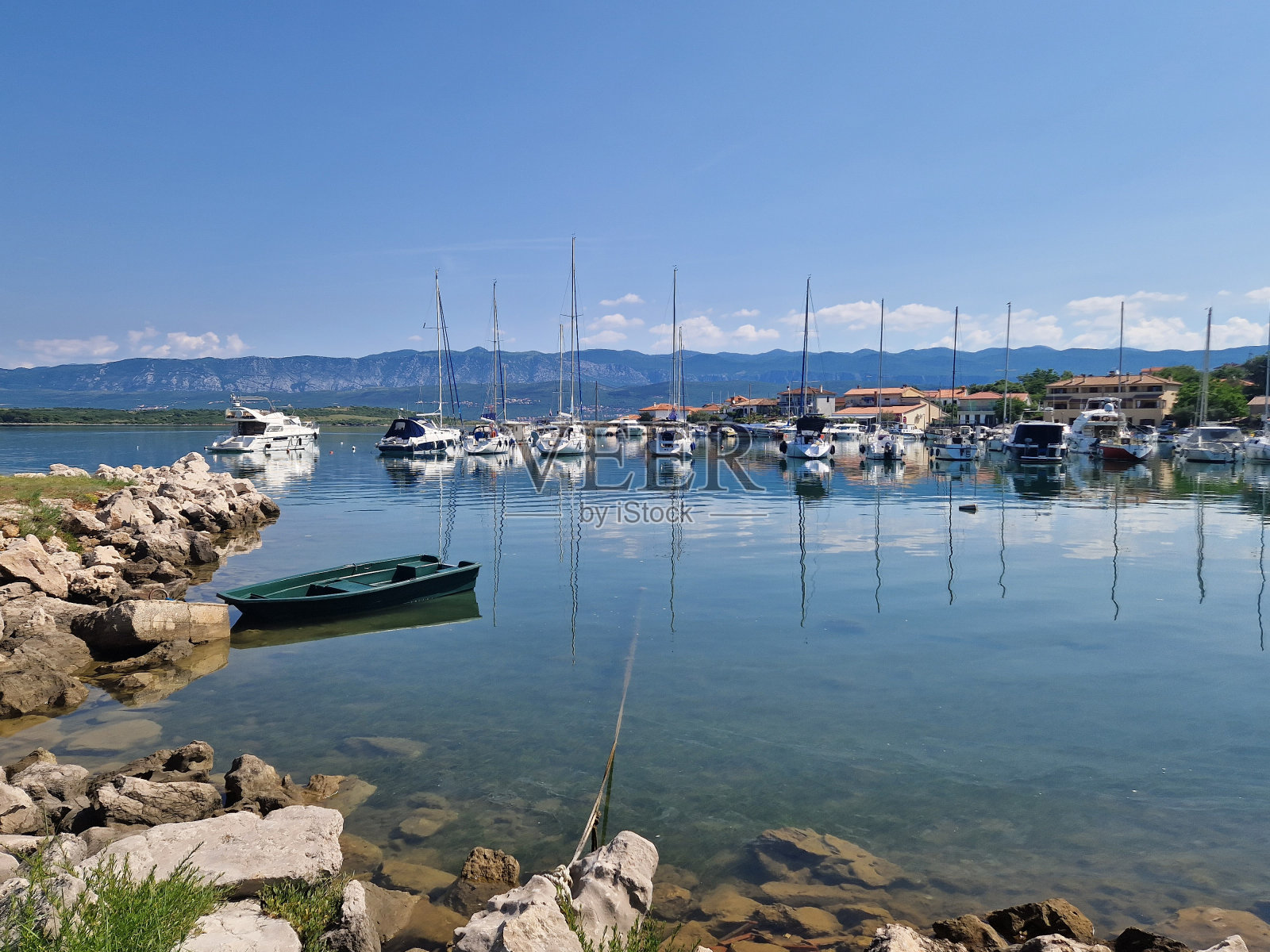 克里姆诺港-克尔克岛照片摄影图片