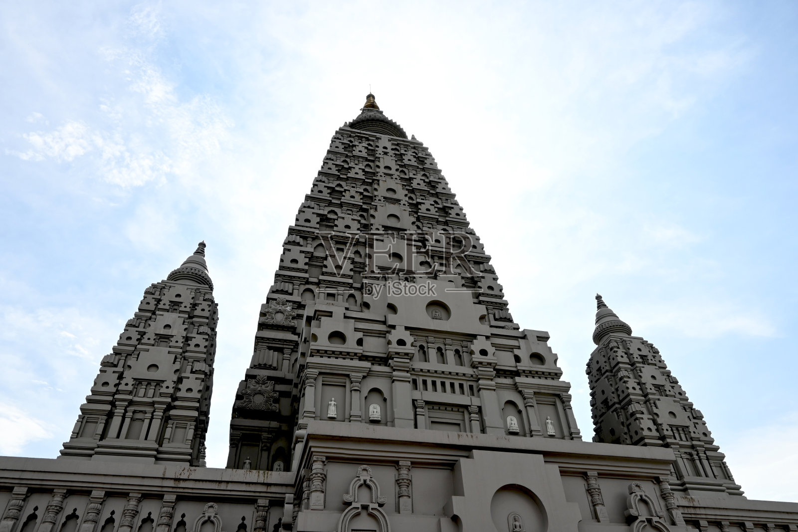 巴吞他尼Khlong Luang区Wat Panya Nantaram寺,2024年7月7日。照片摄影图片