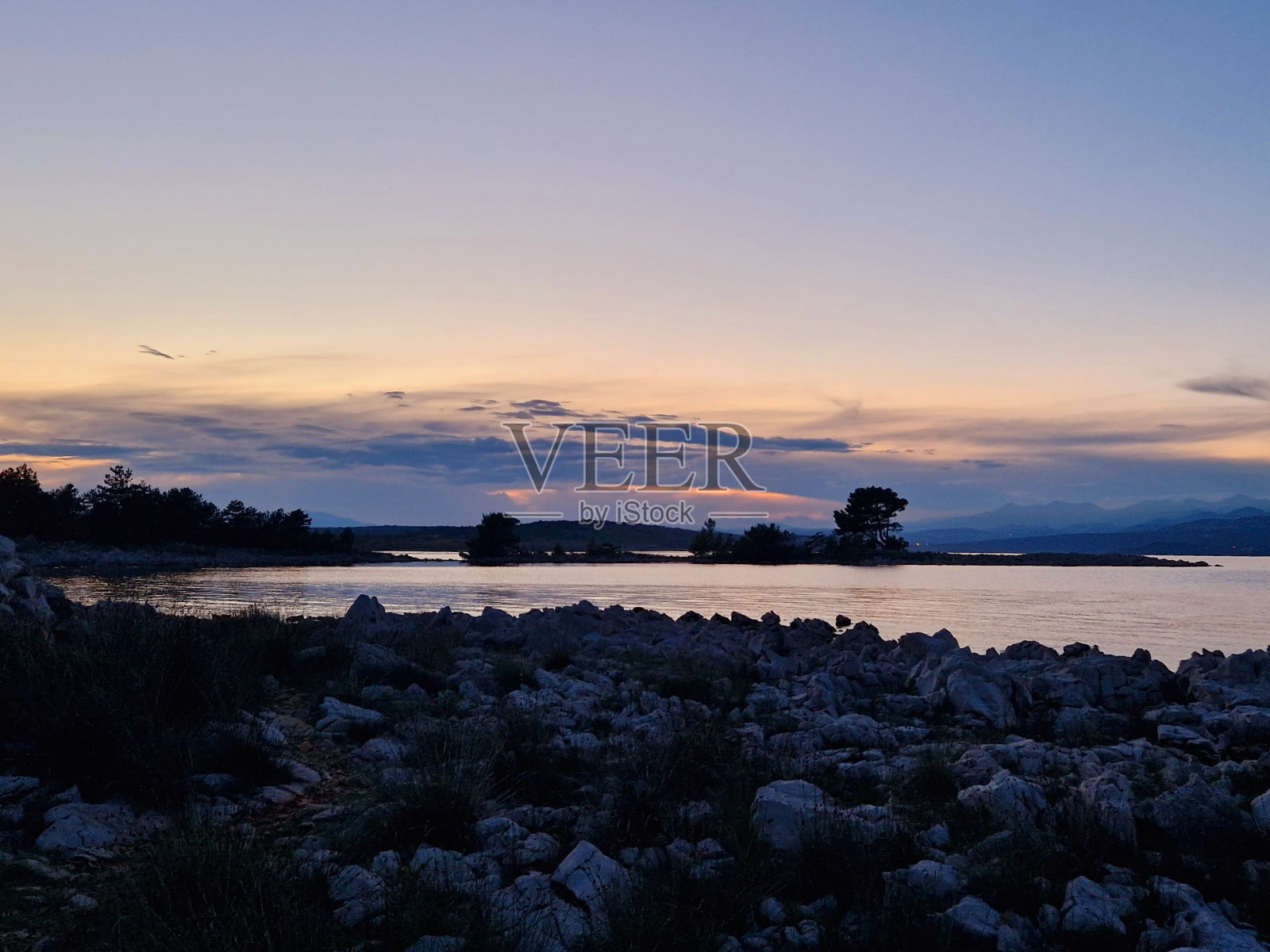 日落-克里姆诺附近-克尔克岛照片摄影图片