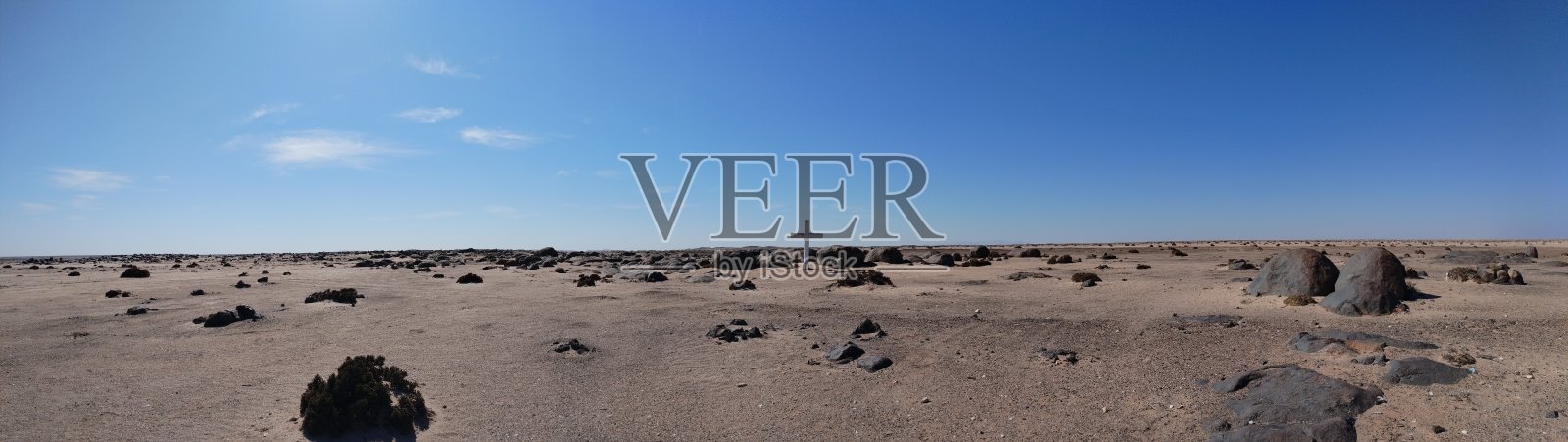 穿越沙漠照片摄影图片