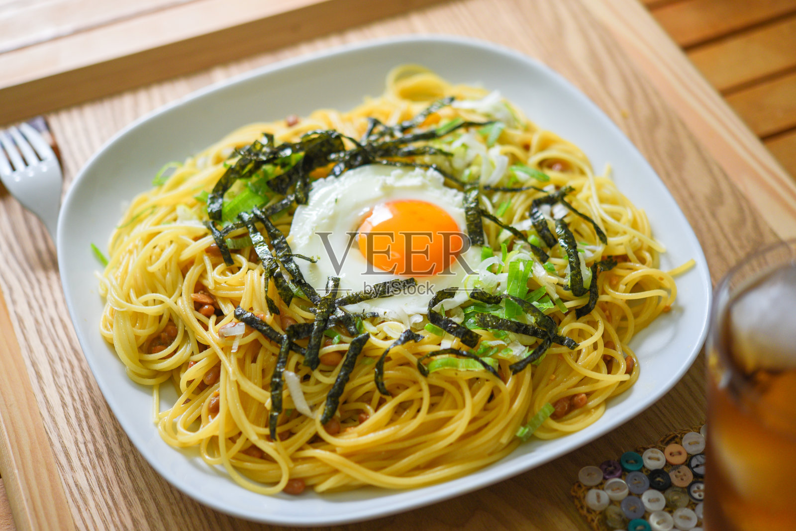 纳豆的意大利面照片摄影图片