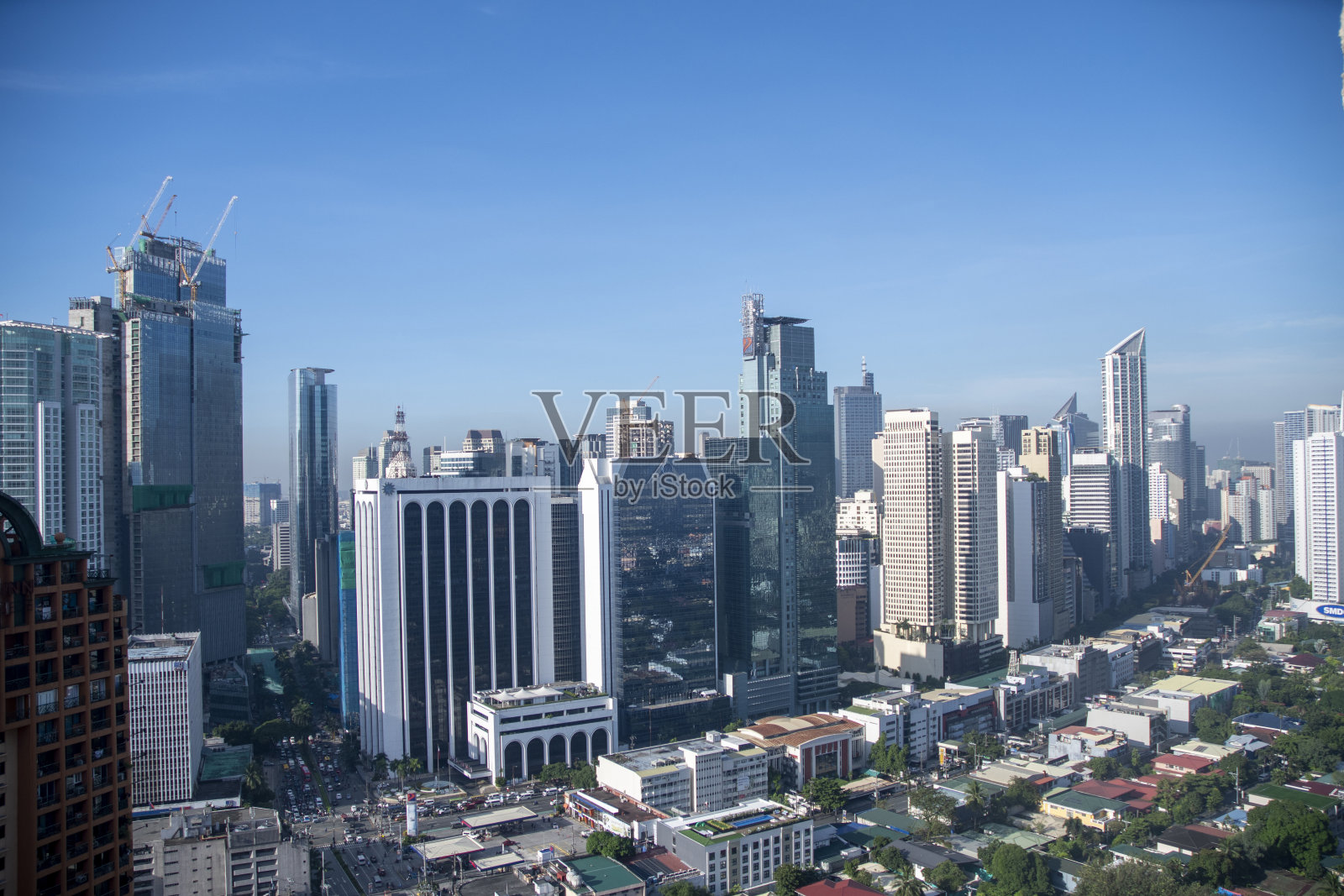 马尼拉马卡蒂地区的天际线照片摄影图片