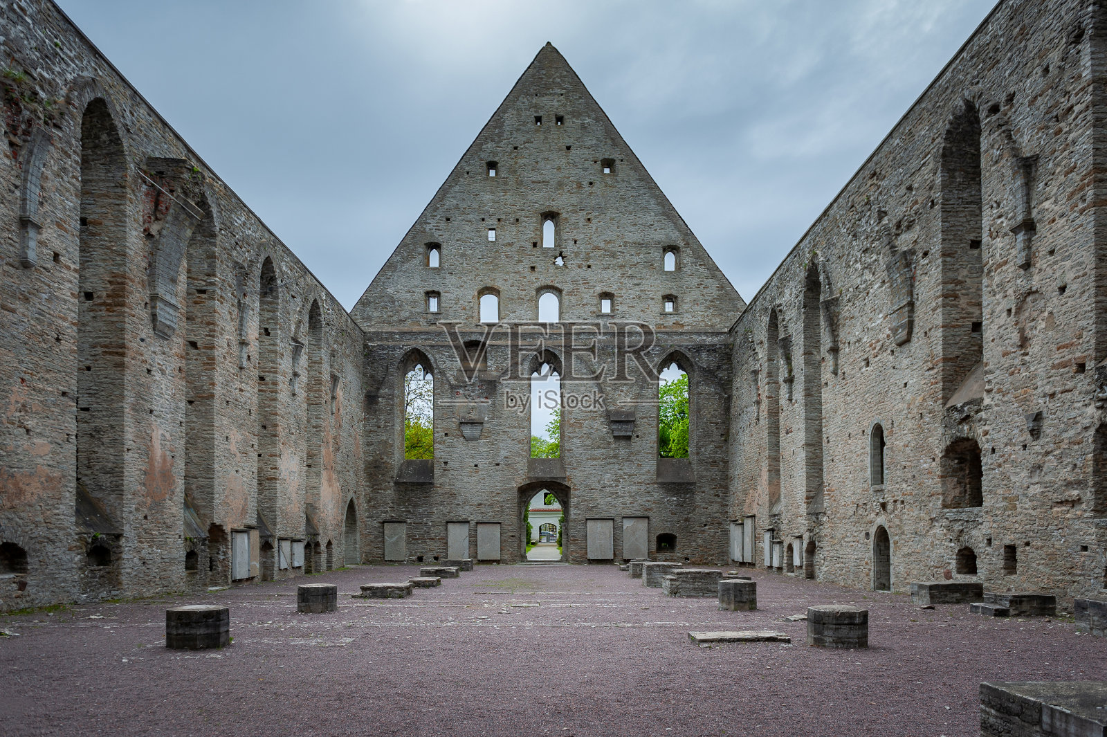 主教堂的废墟。照片摄影图片