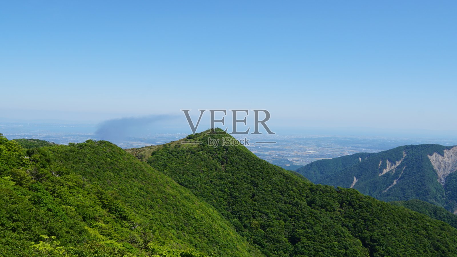 初夏青山绿水照片摄影图片