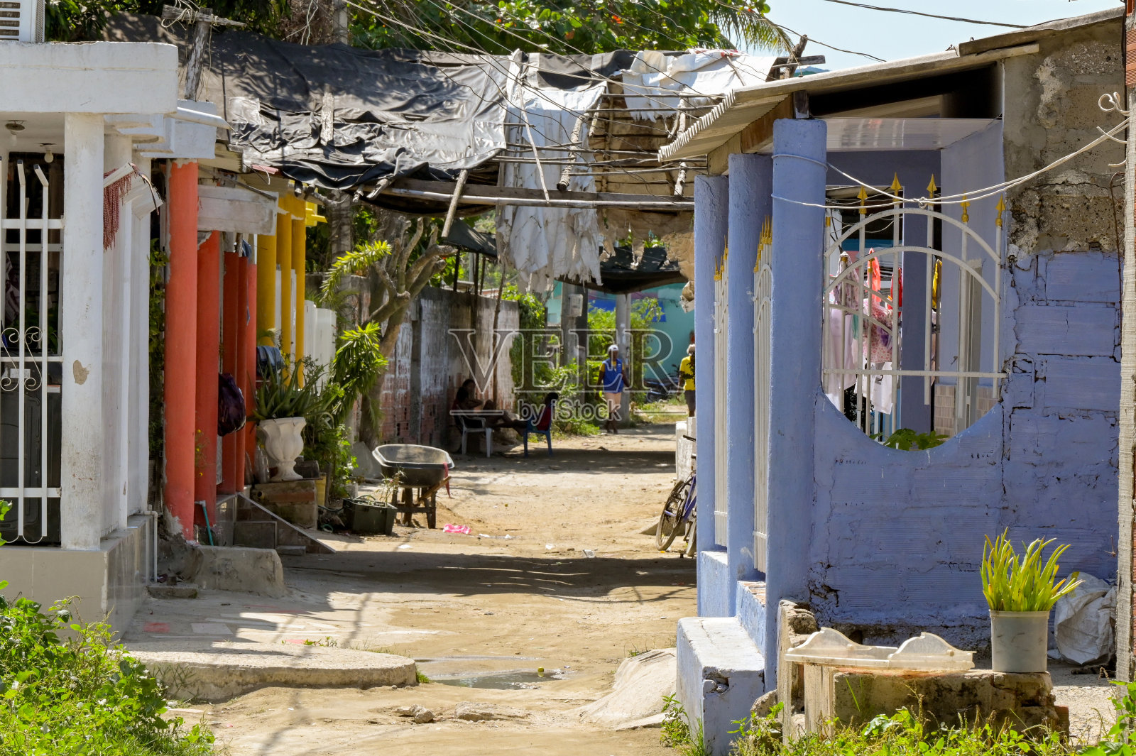 位于哥伦比亚卡塔赫纳的La Boquilla渔村的房屋照片摄影图片
