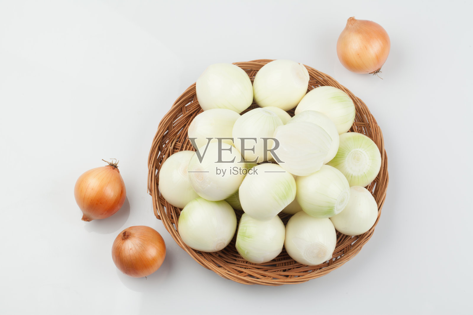 洋葱是百合科的二年生植物。照片摄影图片