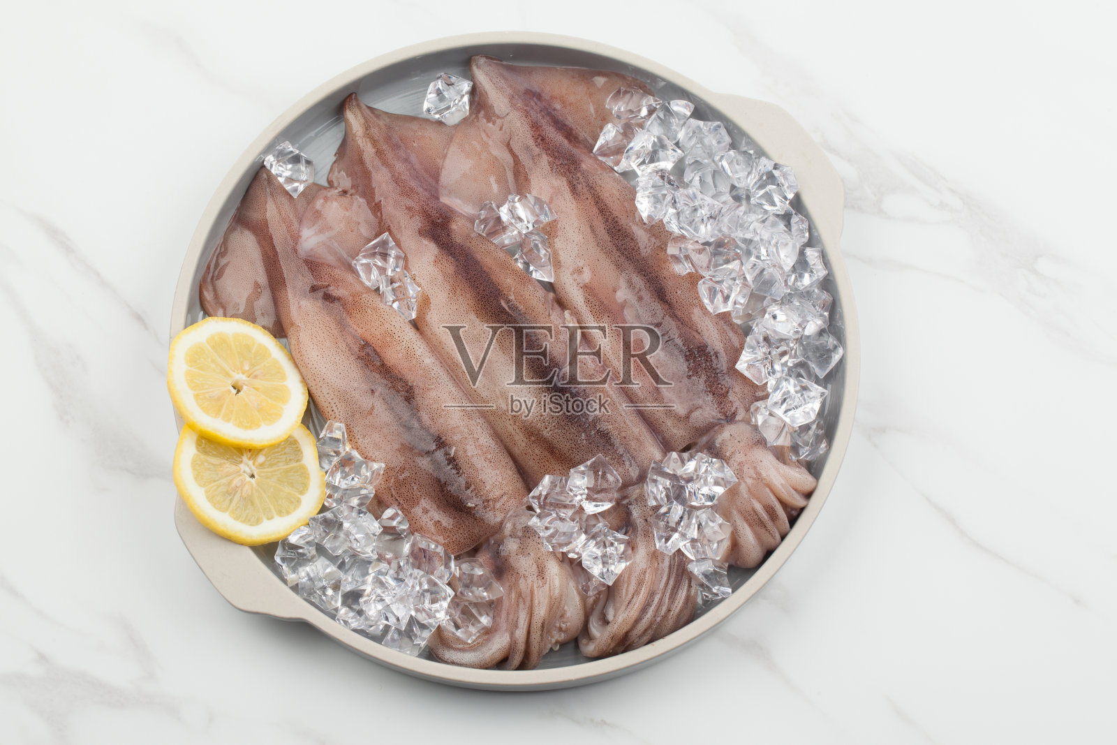 乌贼是软体动物门，头足目，墨鱼目和乌贼目某些物种的总称。照片摄影图片