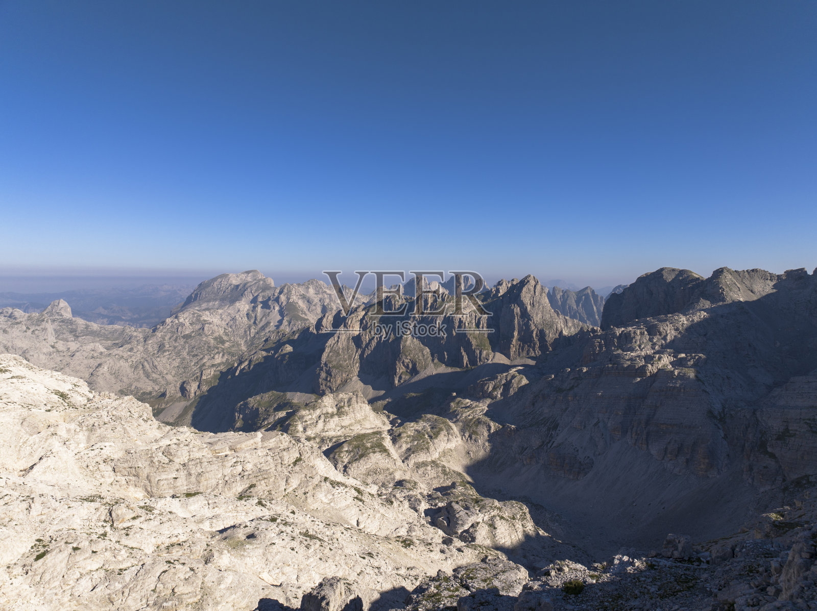 阿尔巴尼亚，耶泽卡山照片摄影图片