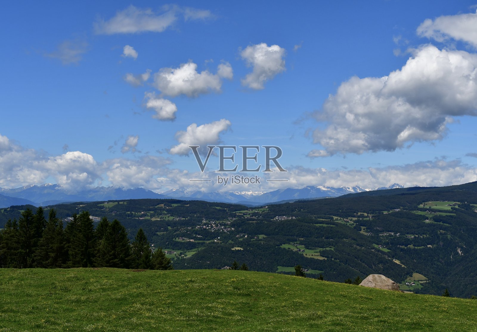 美丽的风景Völs am Schlern在南蒂罗尔照片摄影图片