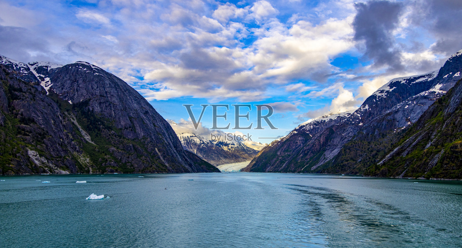 海湾道斯冰川的广角照片照片摄影图片