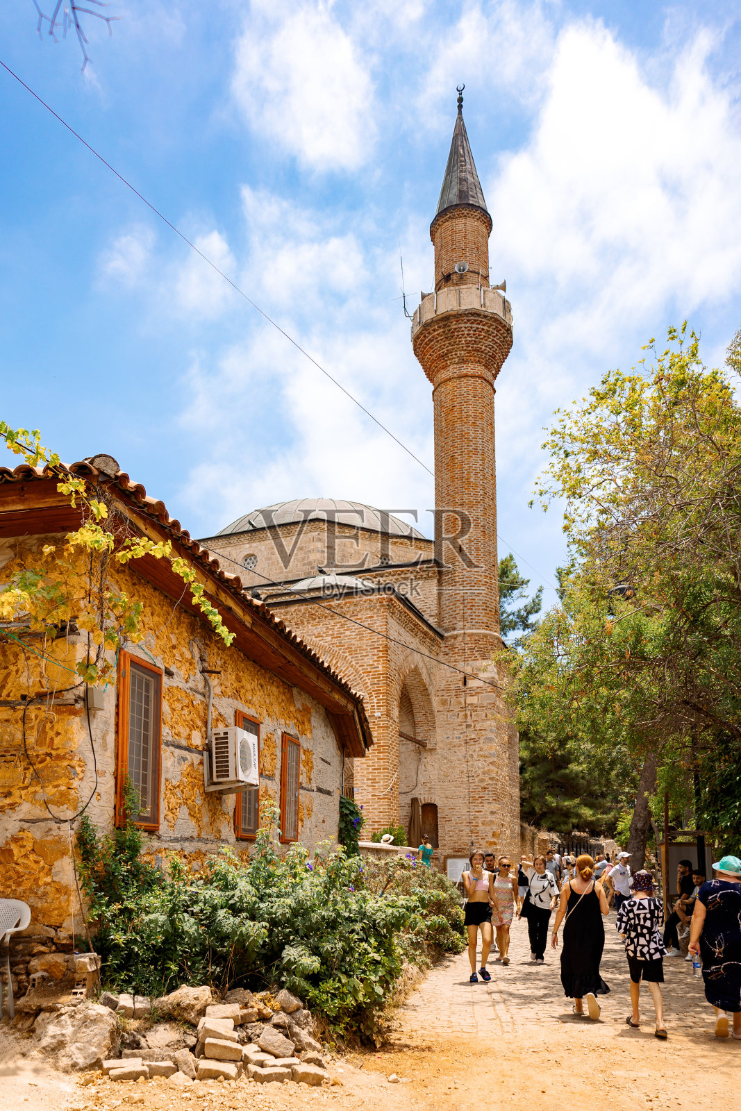 土耳其阿拉尼亚城堡苏莱曼尼耶清真寺景色（竖版照片）照片摄影图片