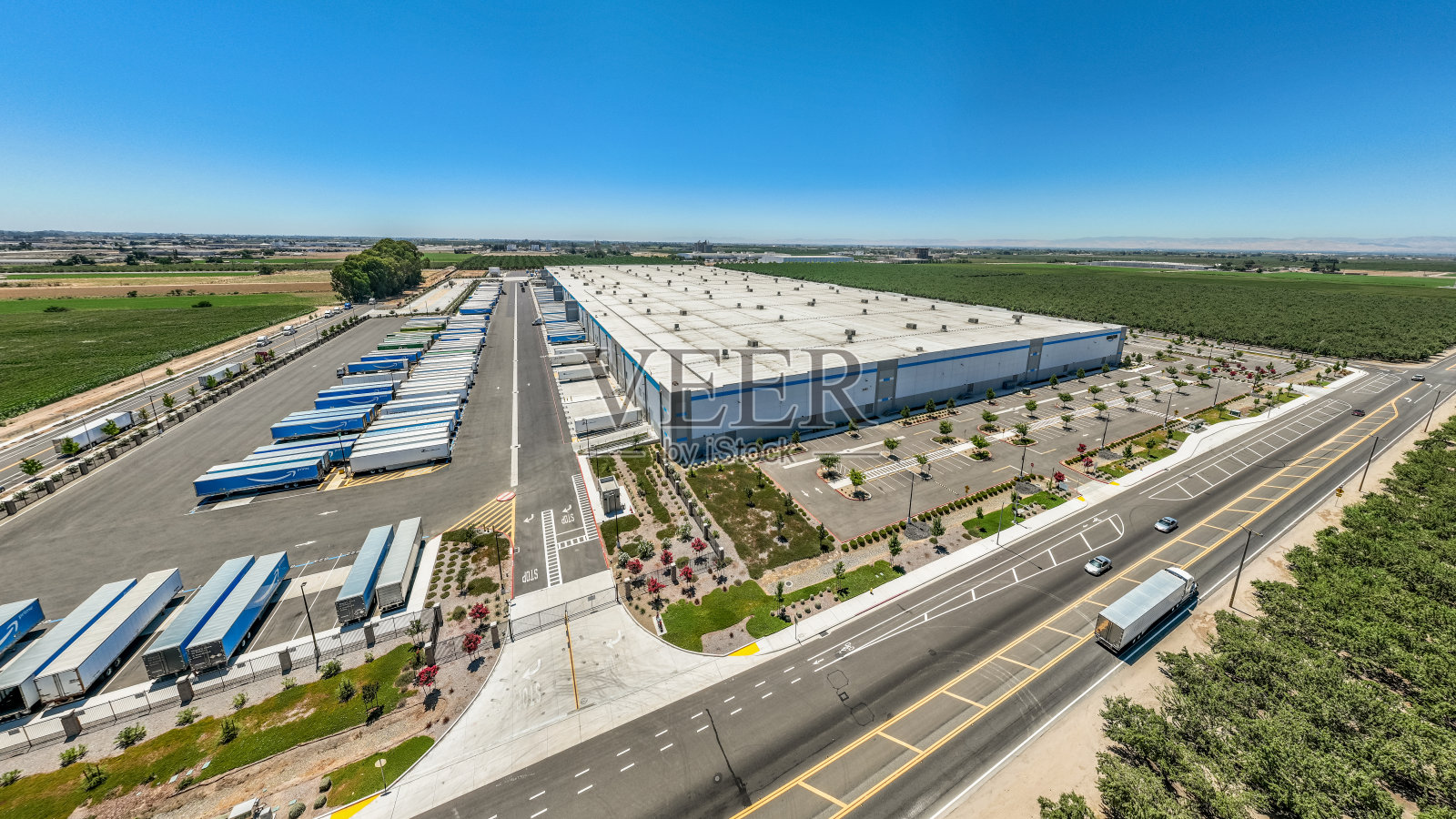 亚马逊物流中心特洛克照片摄影图片