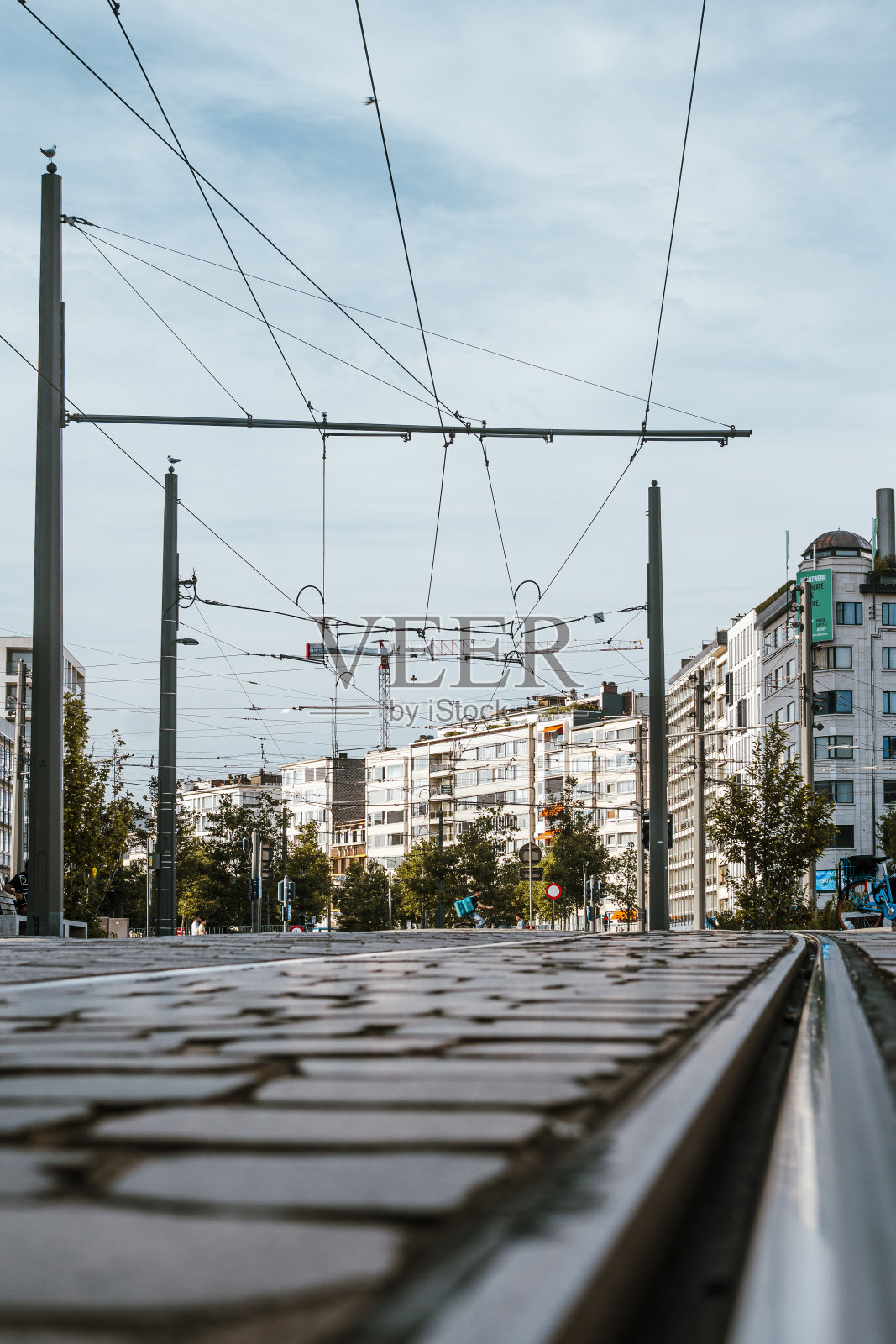安特卫普Leien电车轨道的低角度视图照片摄影图片