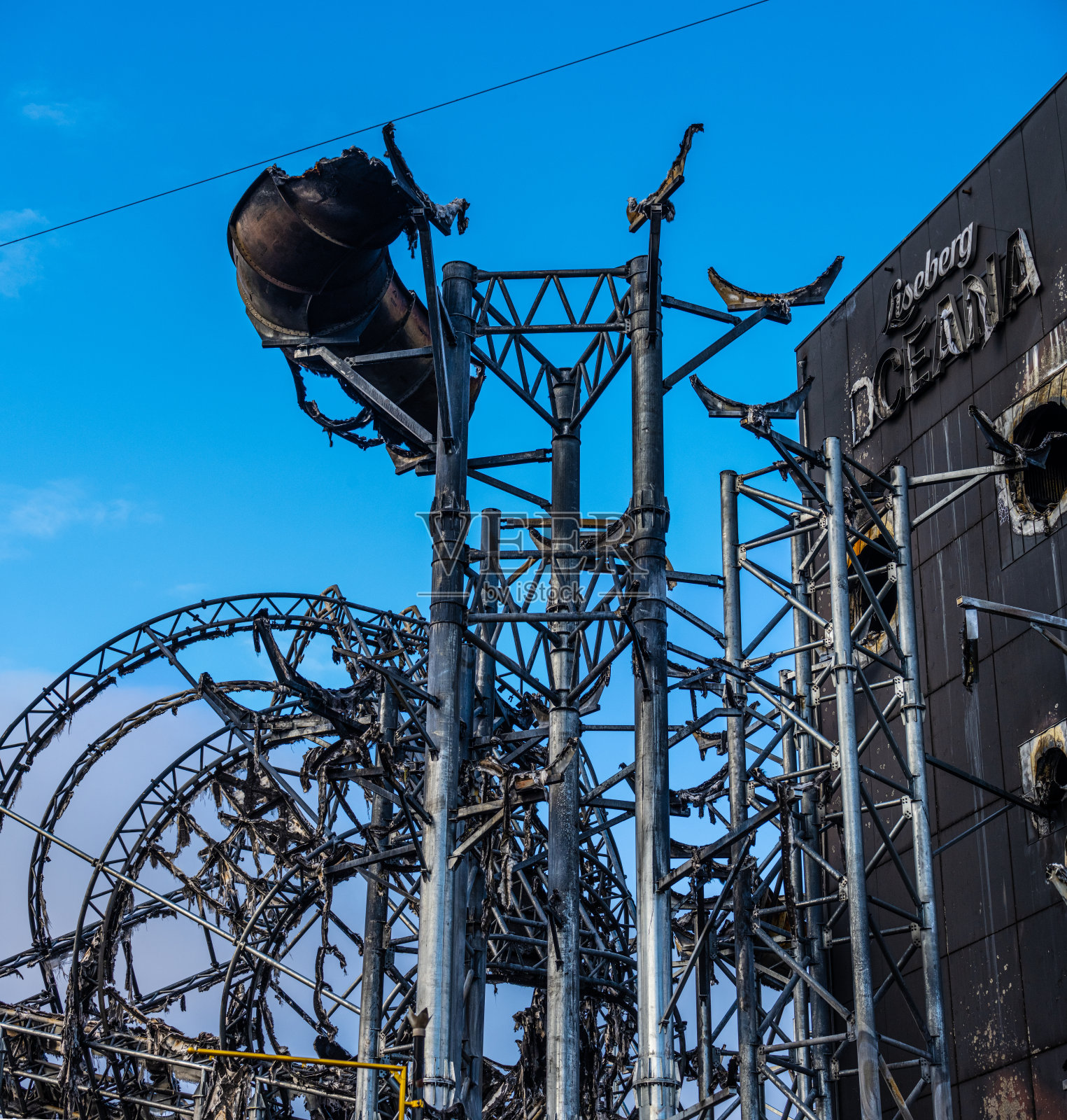 火灾后的Liseberg Oceana水上公园遗迹。照片摄影图片