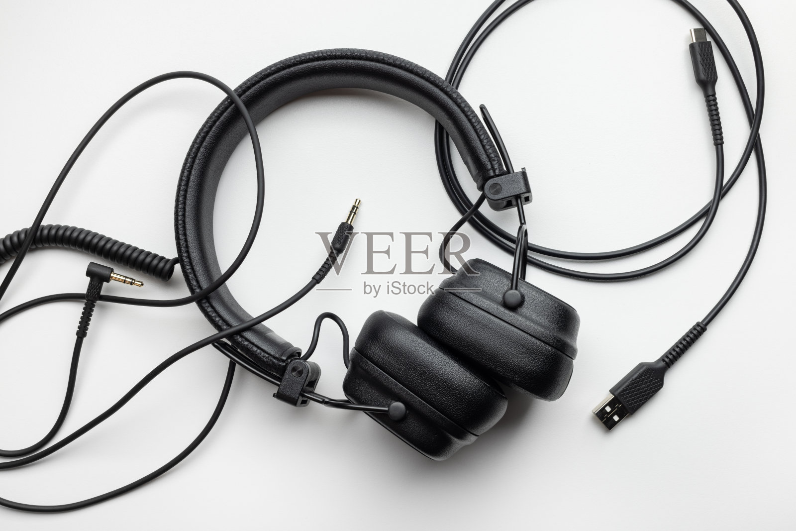 耳机，现代通讯设备。照片摄影图片