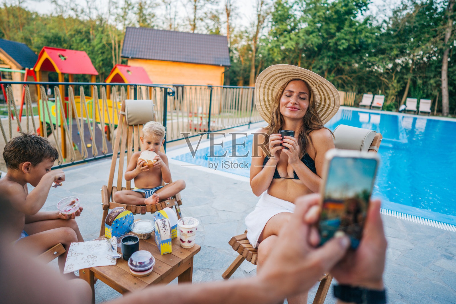 家庭暑假照片摄影图片