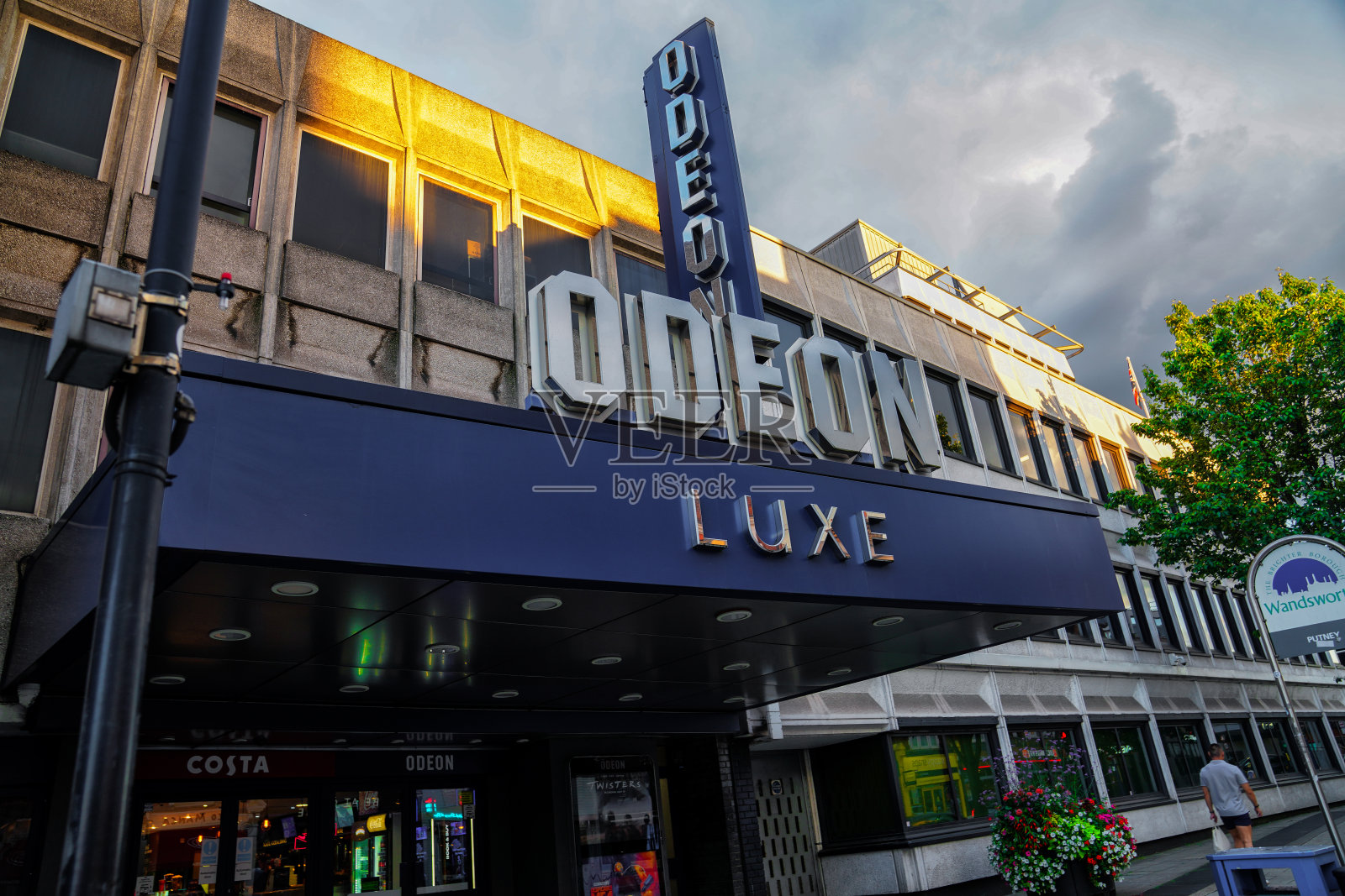 英国伦敦普特尼高街欧迪恩电影院照片摄影图片