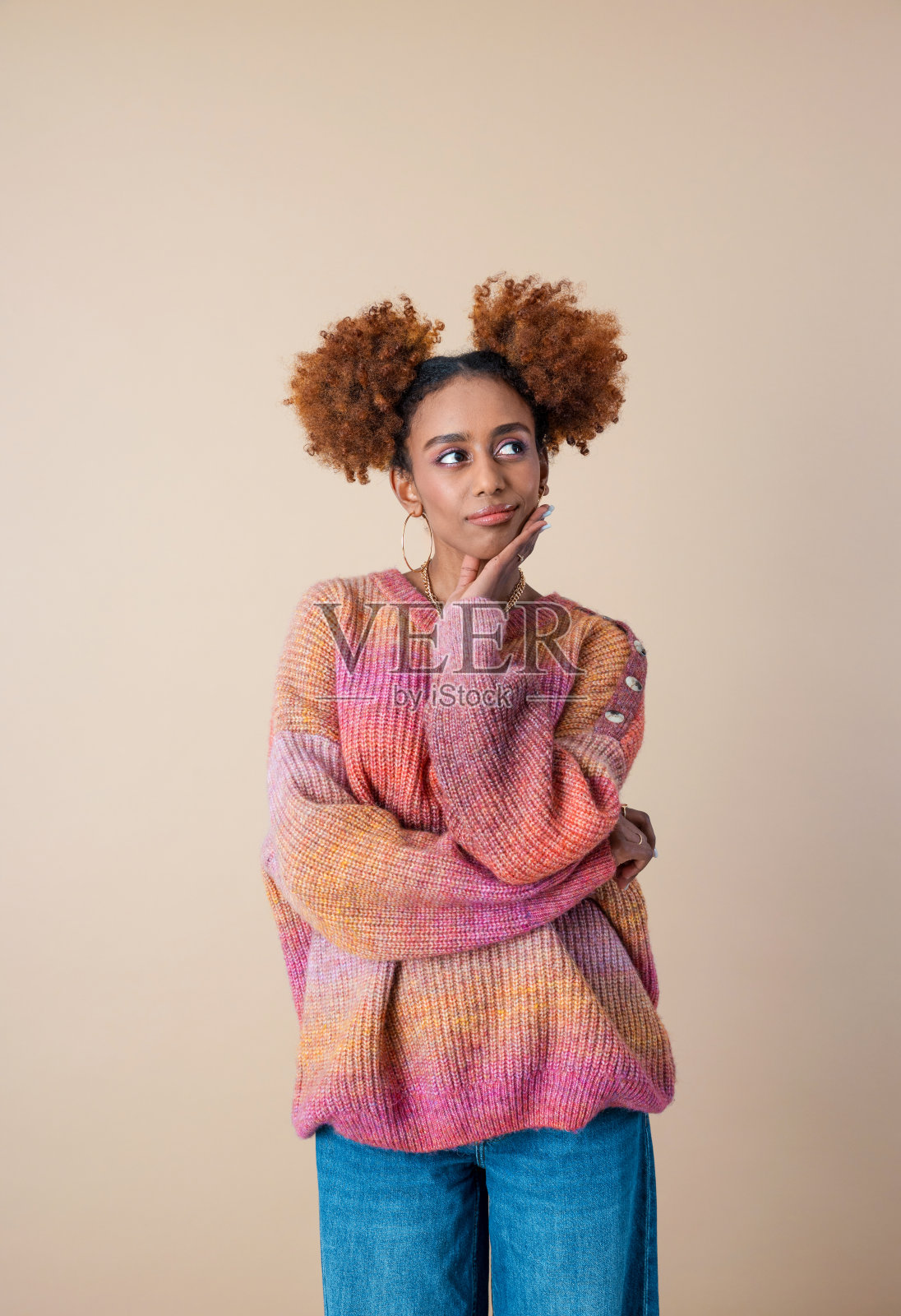 Z世代困惑年轻女子照片摄影图片