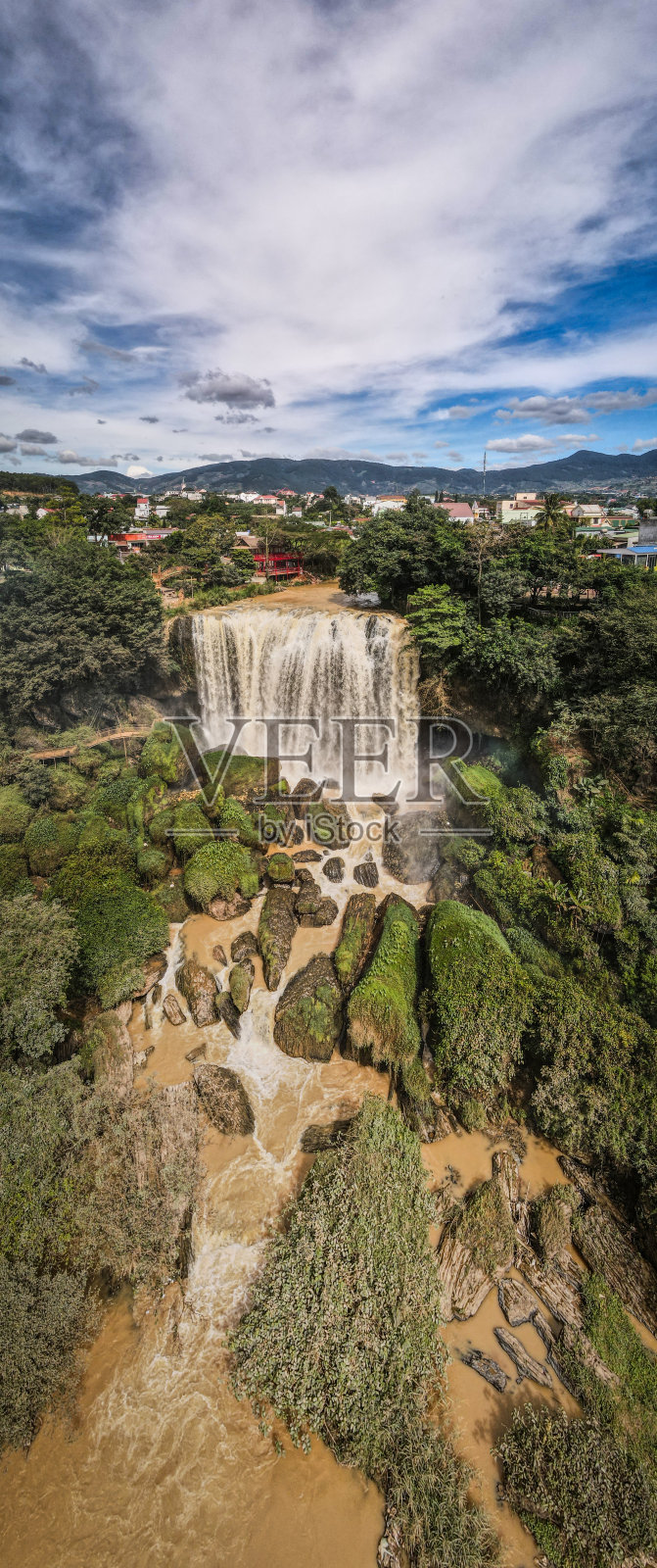 越南Thác Voi瀑布鸟瞰图照片摄影图片