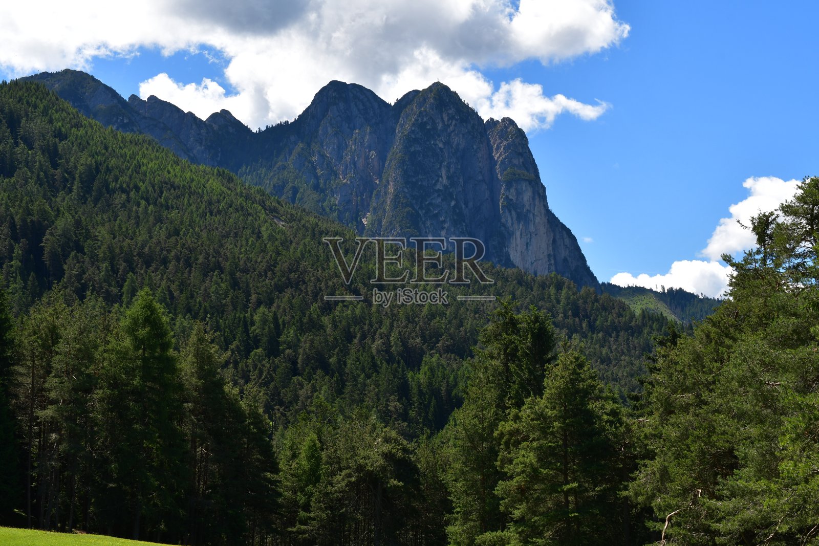 美丽的风景Völs am Schlern在南蒂罗尔照片摄影图片