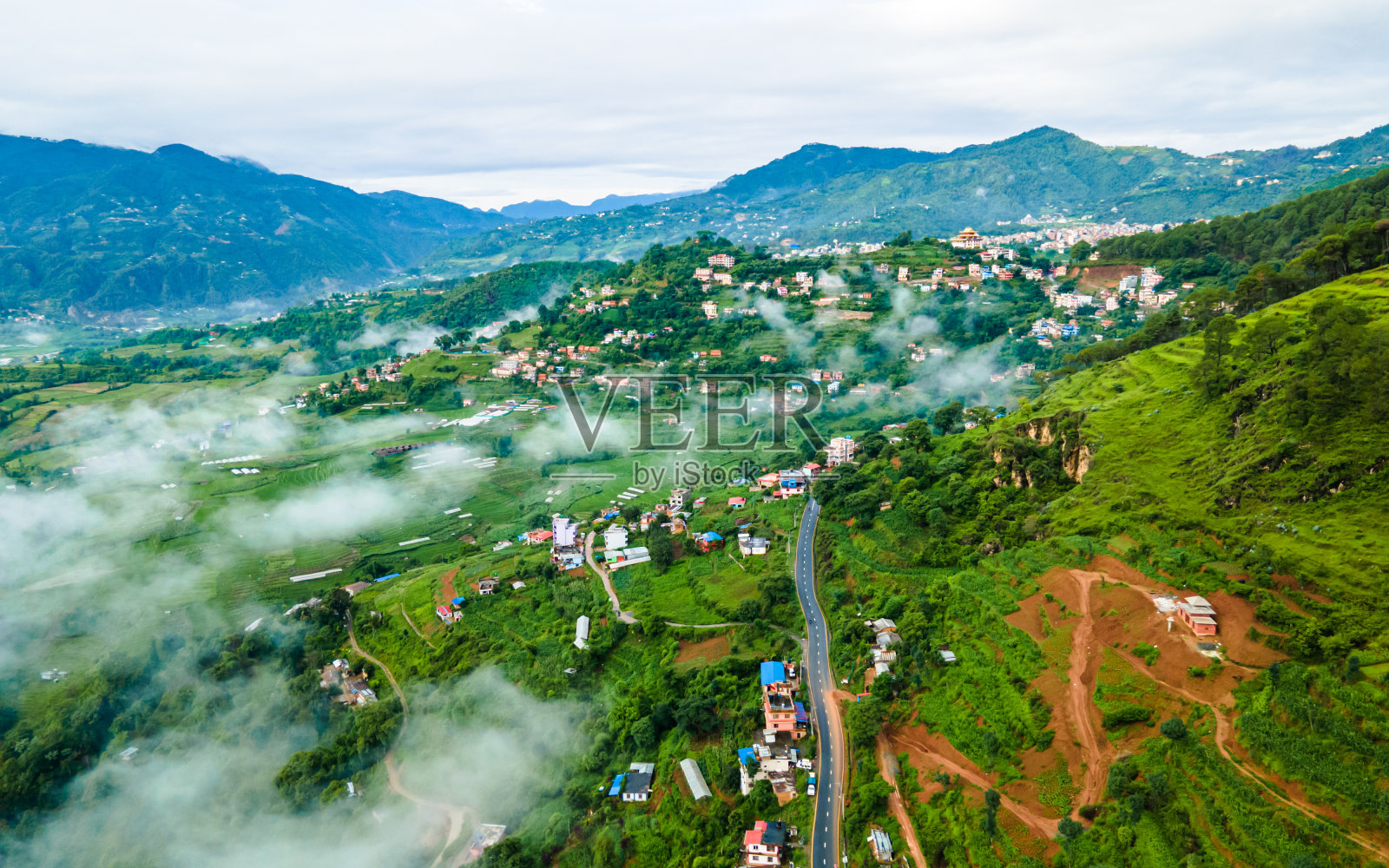 季风季节的青山照片摄影图片
