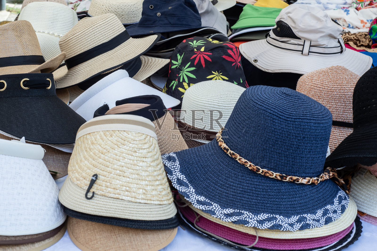 各种各样的帽子照片摄影图片