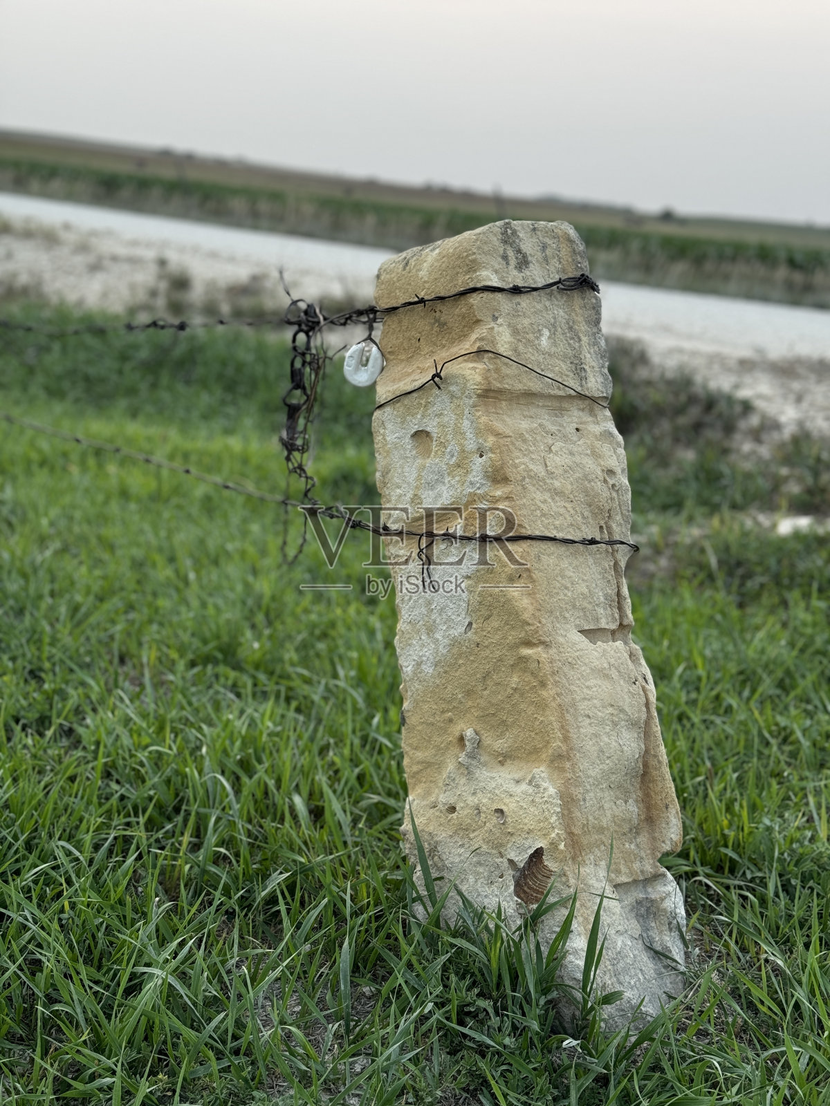 墙角栅栏柱照片摄影图片