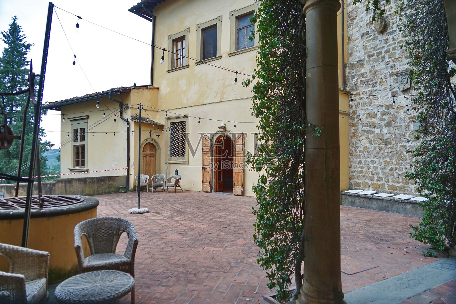 格拉西纳的蒙特托城堡照片摄影图片