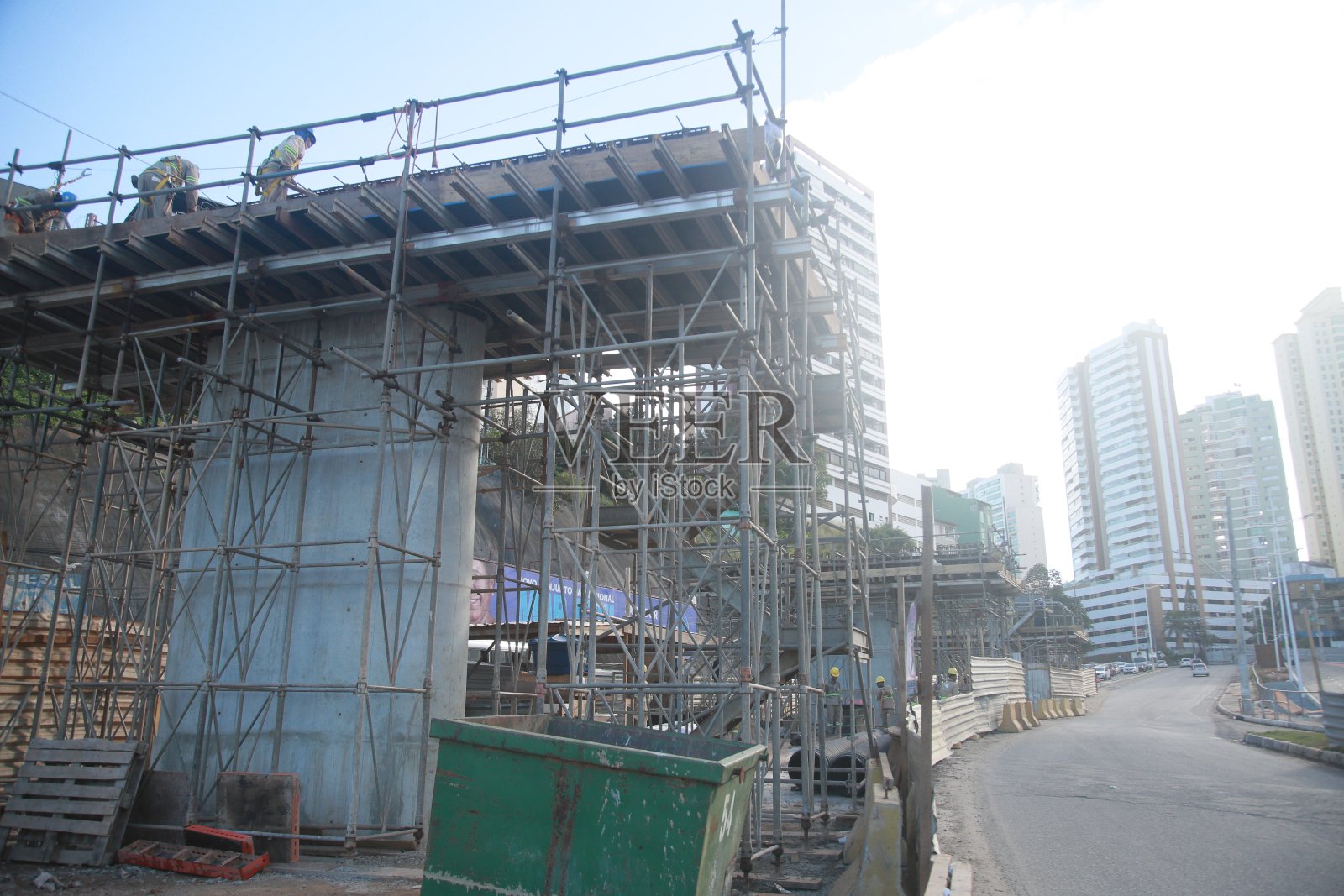 BRT系统专用车道建设照片摄影图片