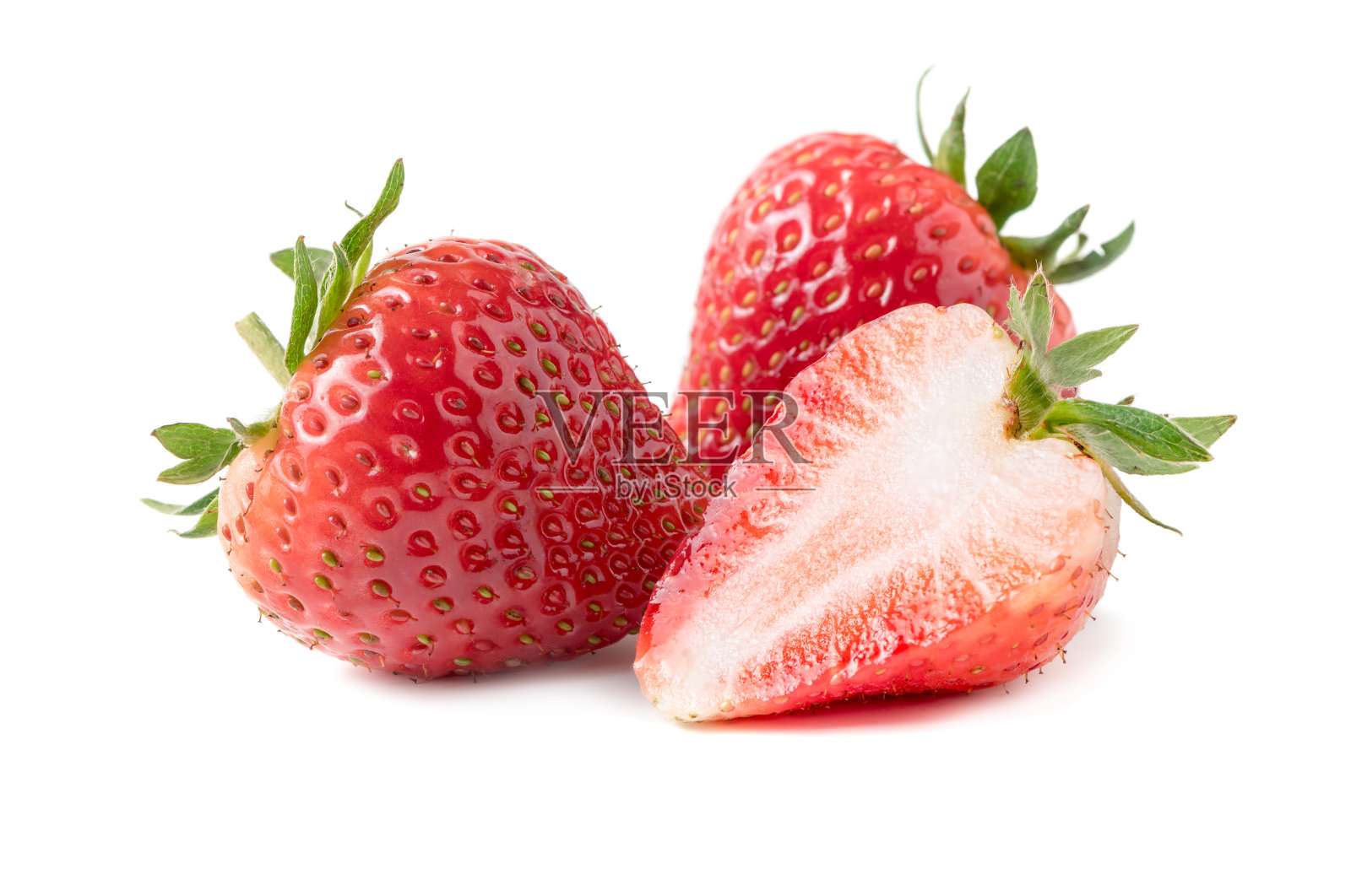白色背景上的草莓特写照片摄影图片