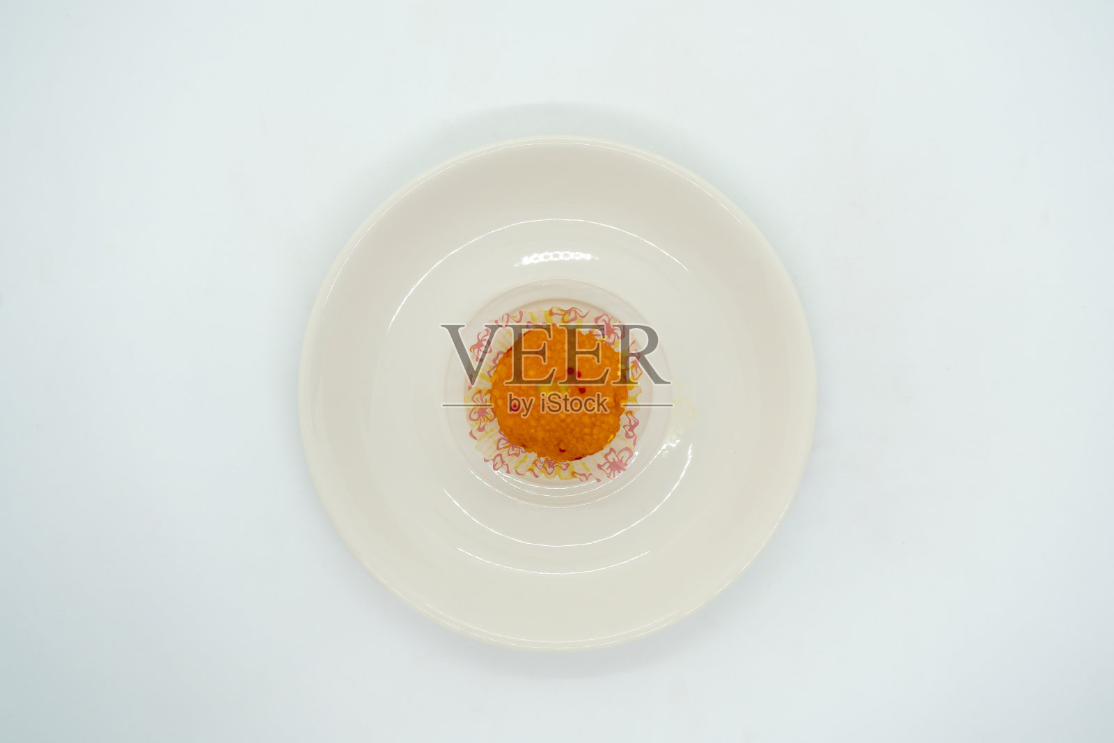 一盘印度排灯节糖果的Motichur Laddoo Laddu照片摄影图片