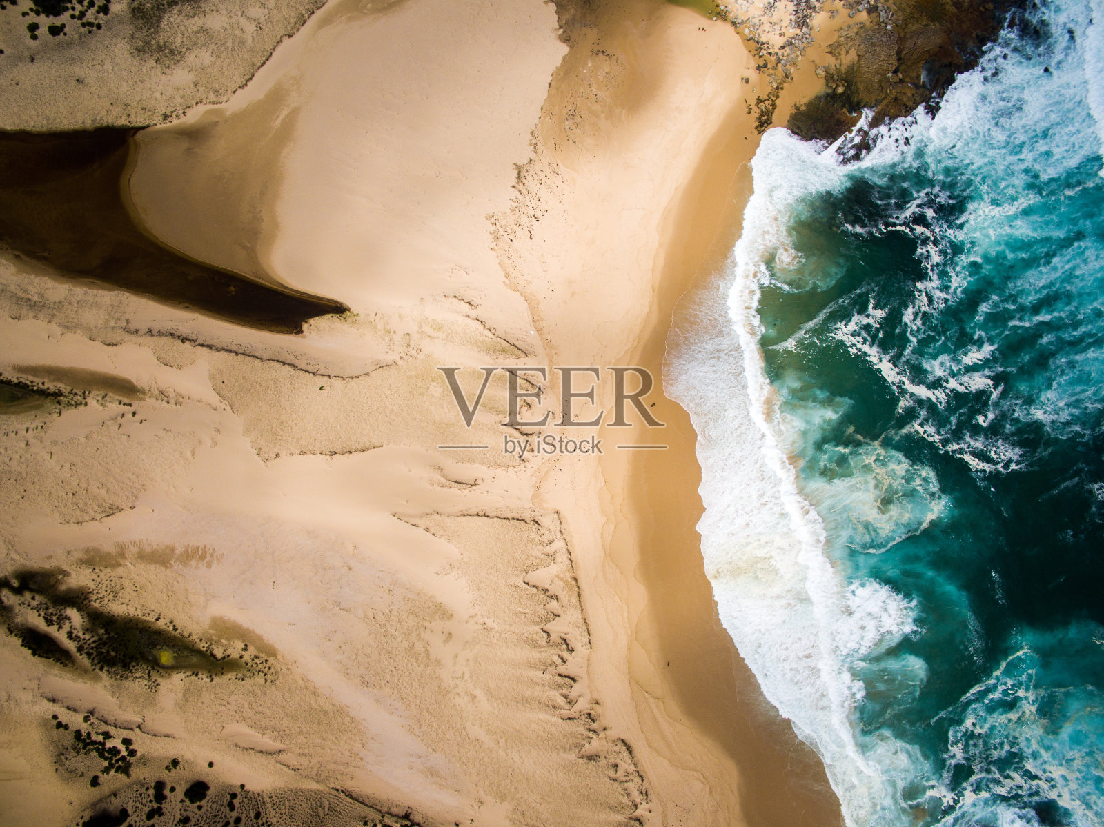 海滩和大海鸟瞰图照片摄影图片