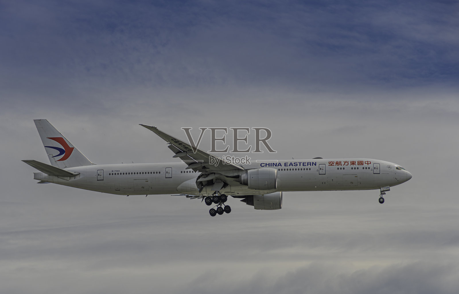 东航波音777-300ER照片摄影图片