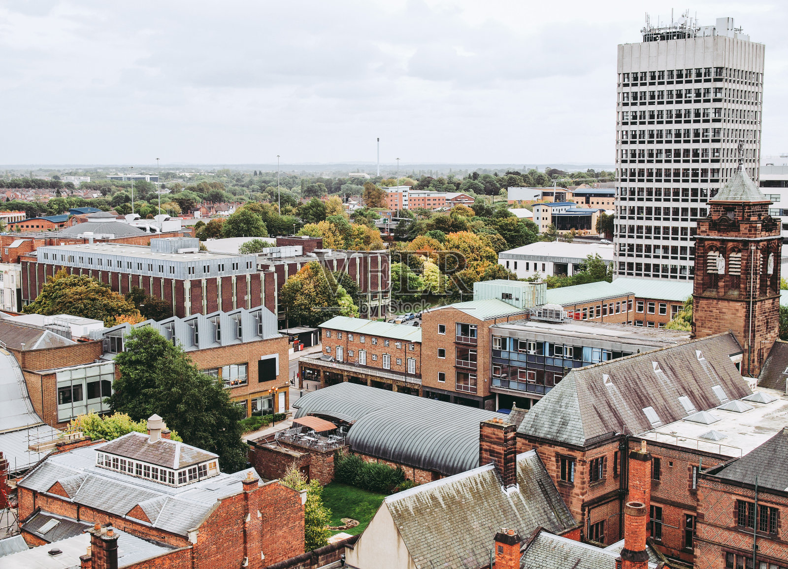 城市建筑对天空的高角度视图照片摄影图片