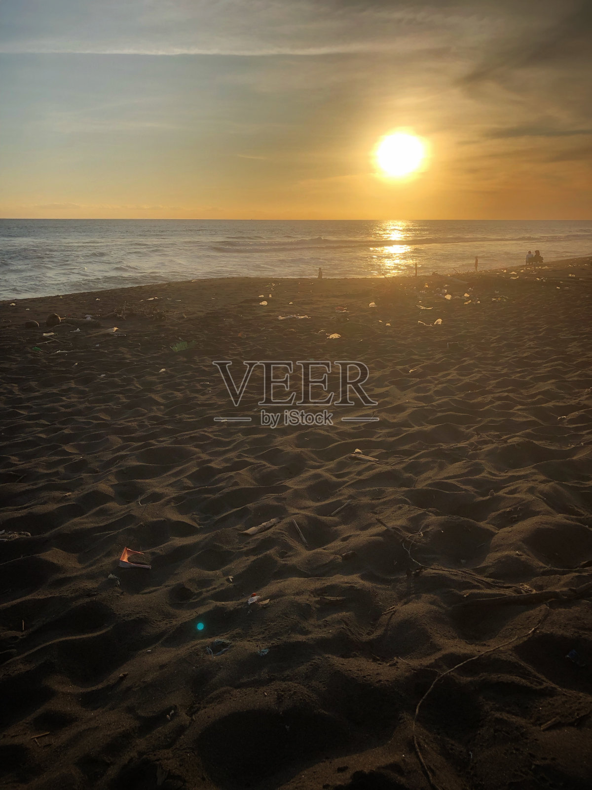 海滩上的阳光照片摄影图片