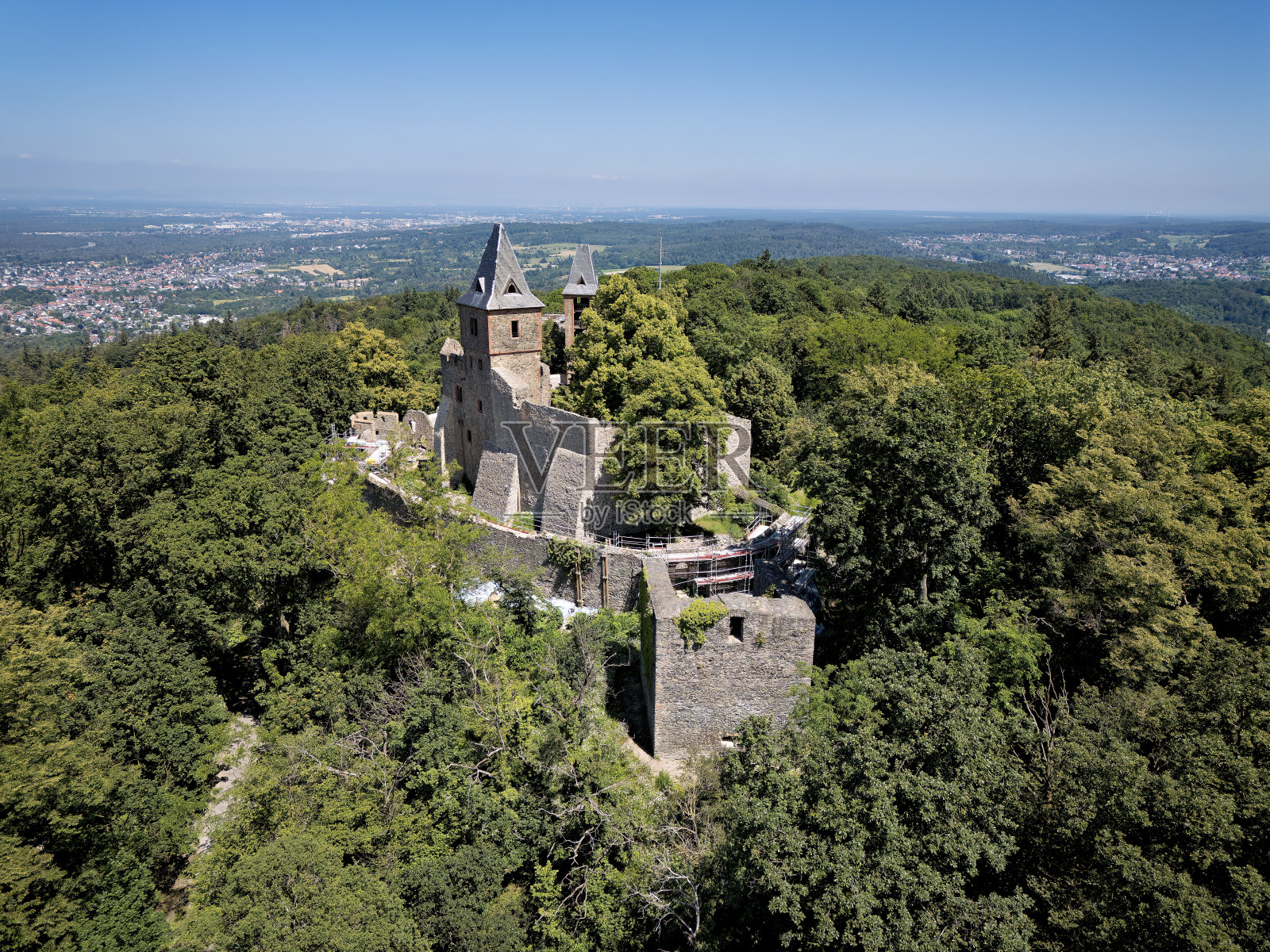 从弗兰肯斯坦城堡俯瞰达姆施塔特和法兰克福照片摄影图片