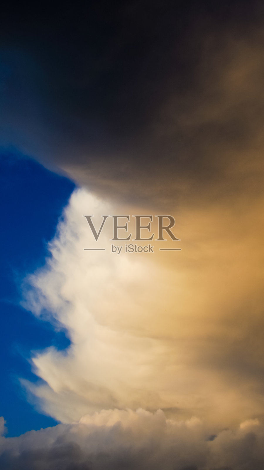 Ciel jaun<e:1>:太阳沙发照片摄影图片