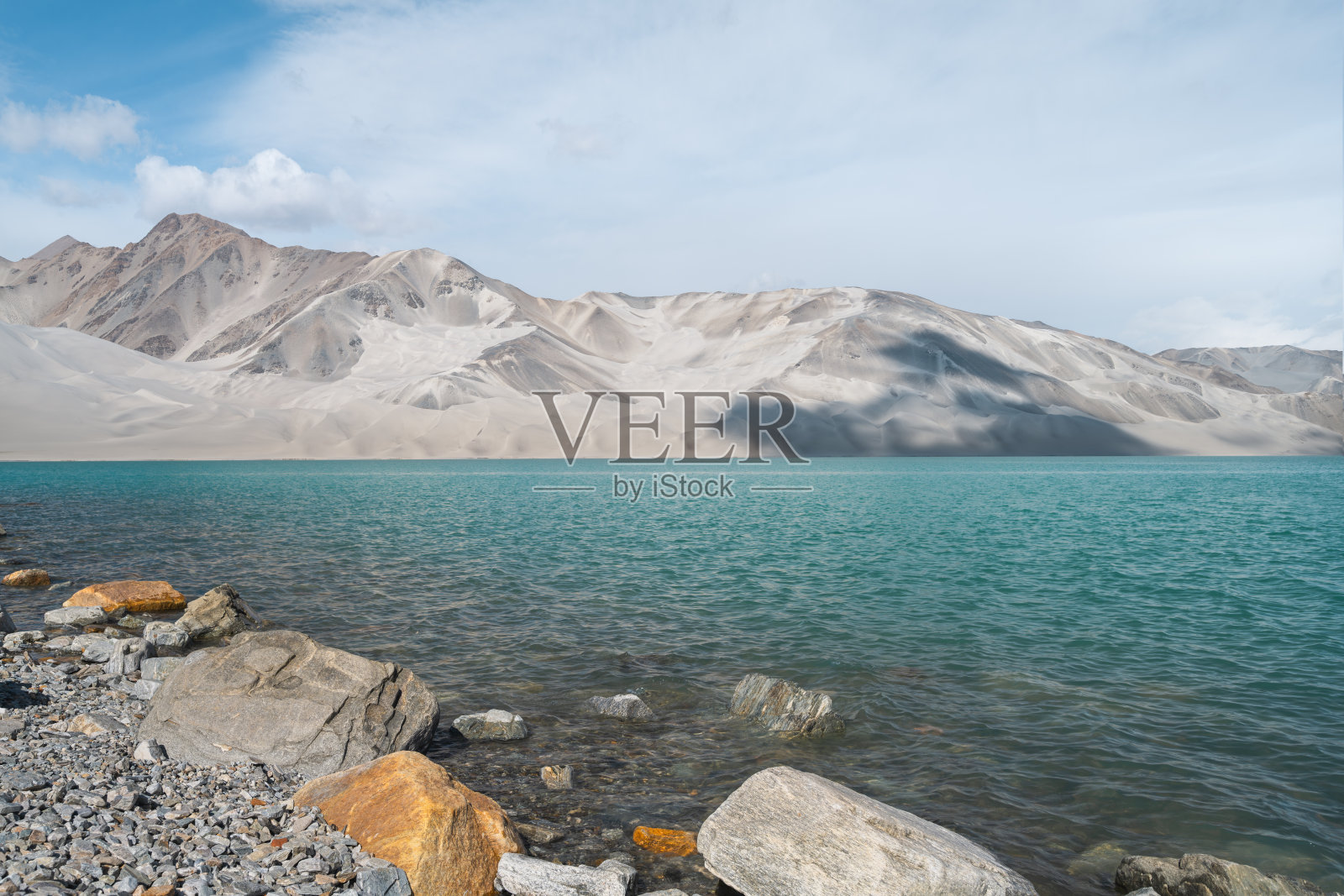 中国新疆帕米尔高原白沙湖风景区风景照片摄影图片