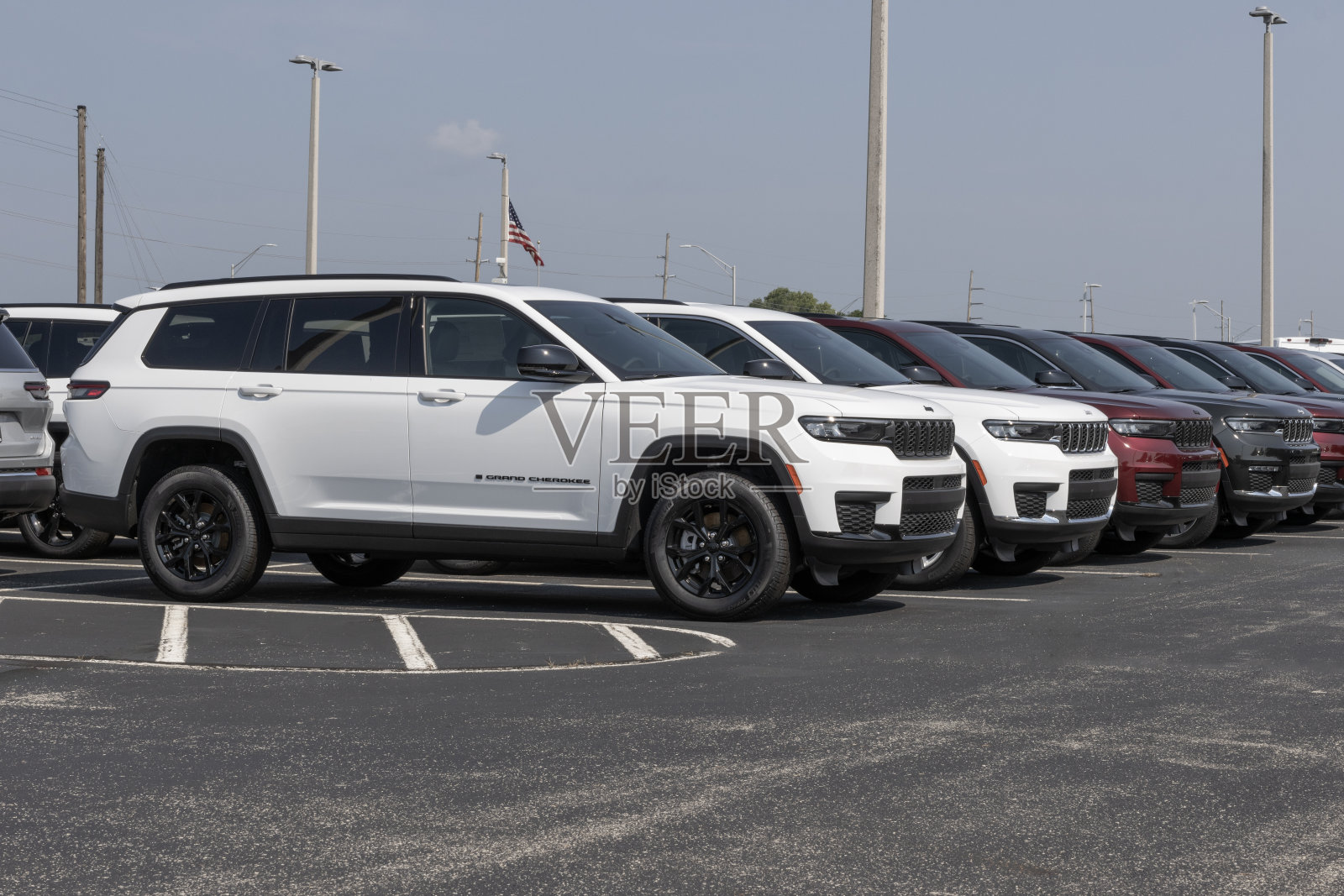 吉普大切诺基展示。吉普提供大切诺基在拉雷多，高原和陆地模型。照片摄影图片