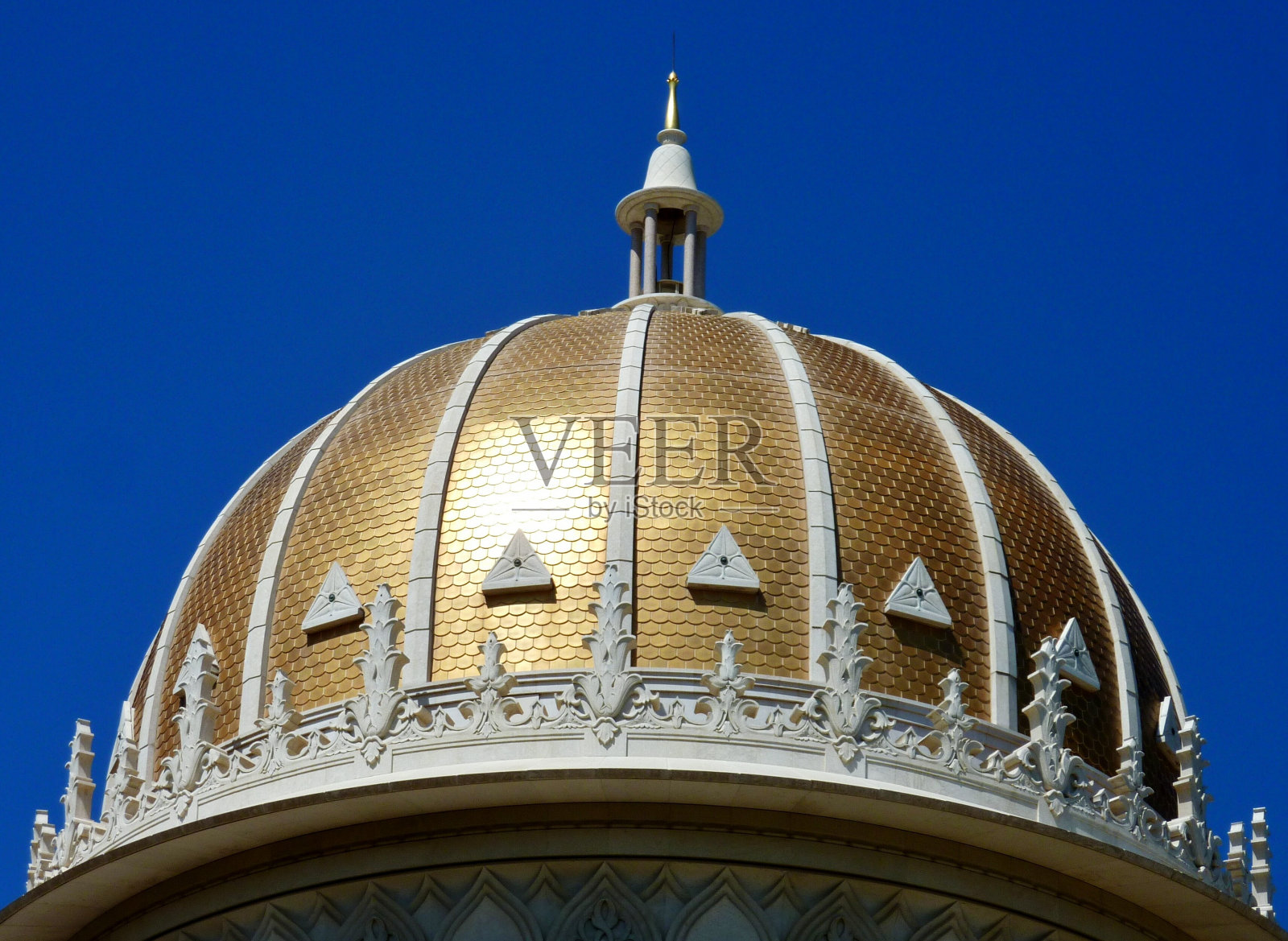 巴布圣殿与蔚蓝天空照片摄影图片